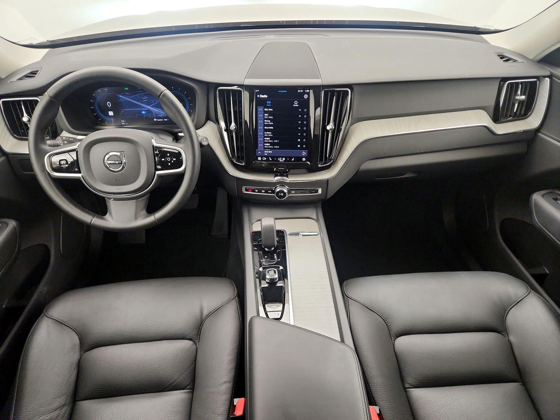 Thumbnail: 2025 Volvo XC60 - 9