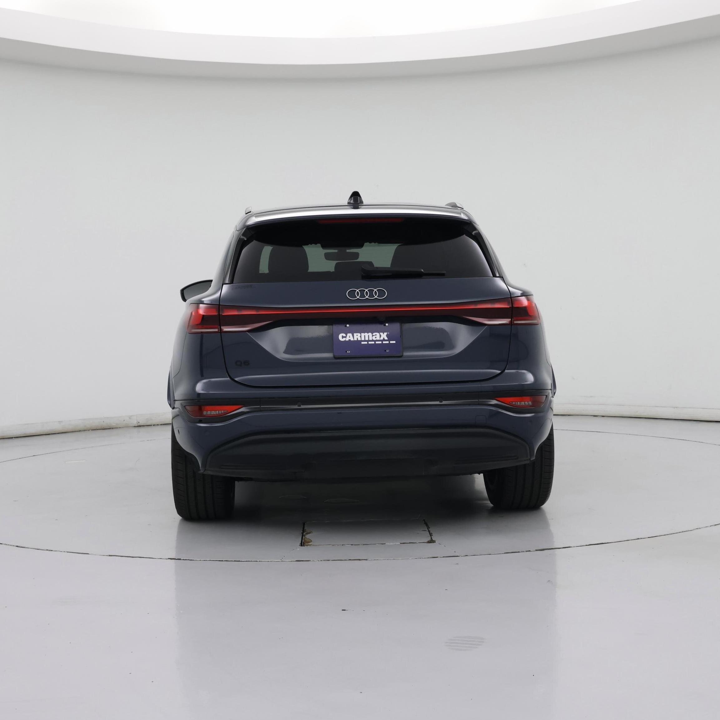 Thumbnail: 2025 Audi Q6 e-tron - 6