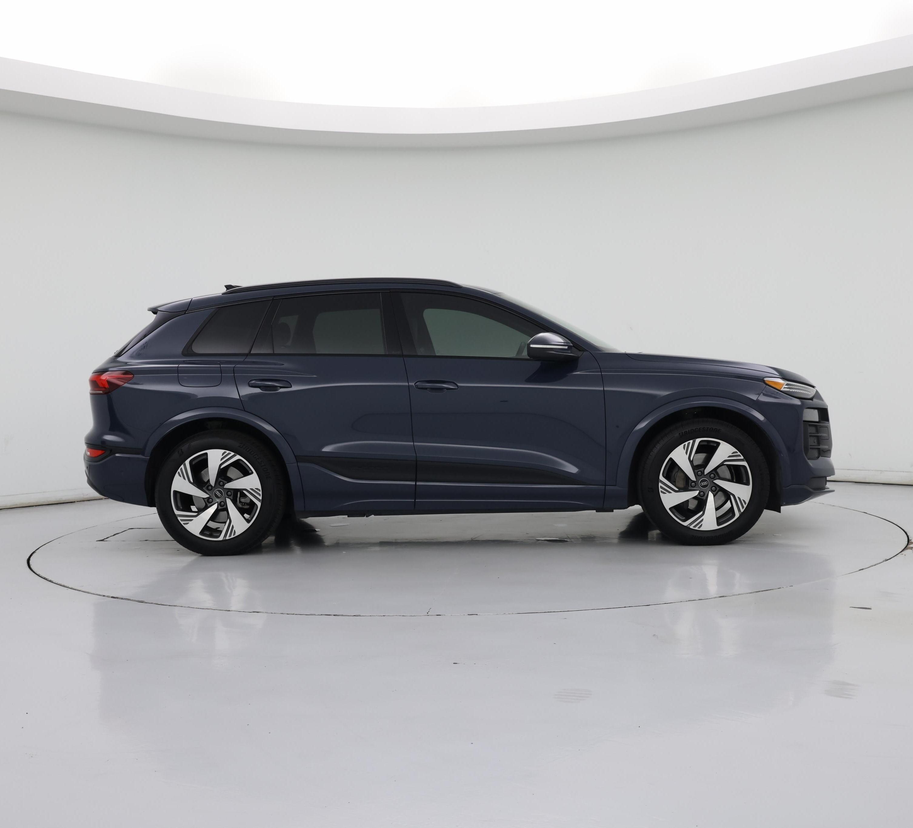 Thumbnail: 2025 Audi Q6 e-tron - 7