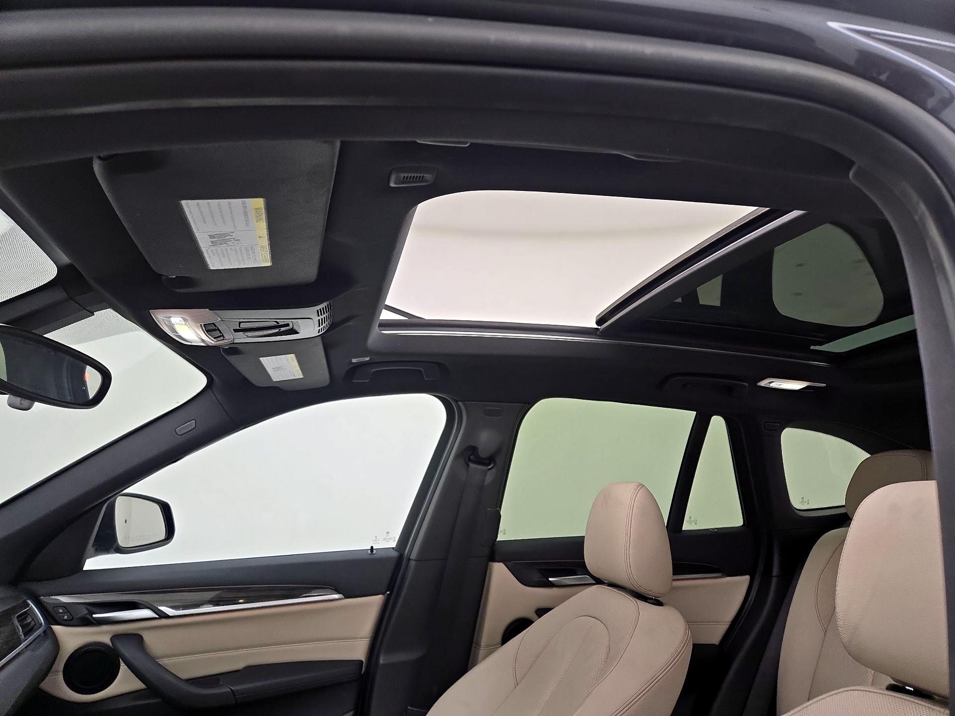 Thumbnail: 2016 BMW X1 - 20