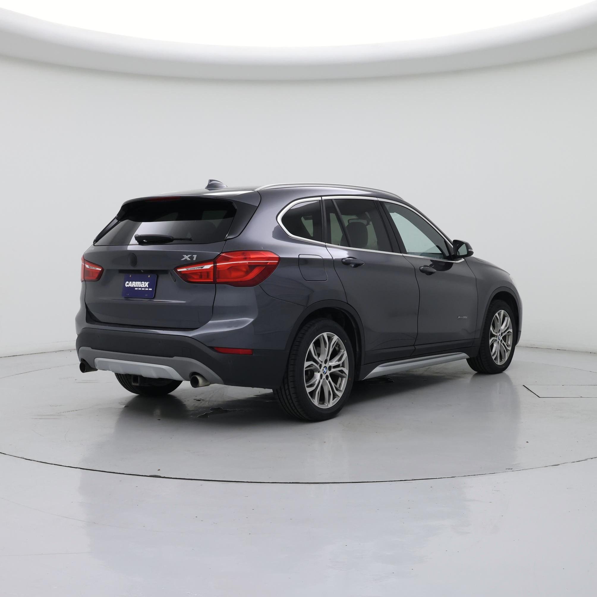 Thumbnail: 2016 BMW X1 - 8