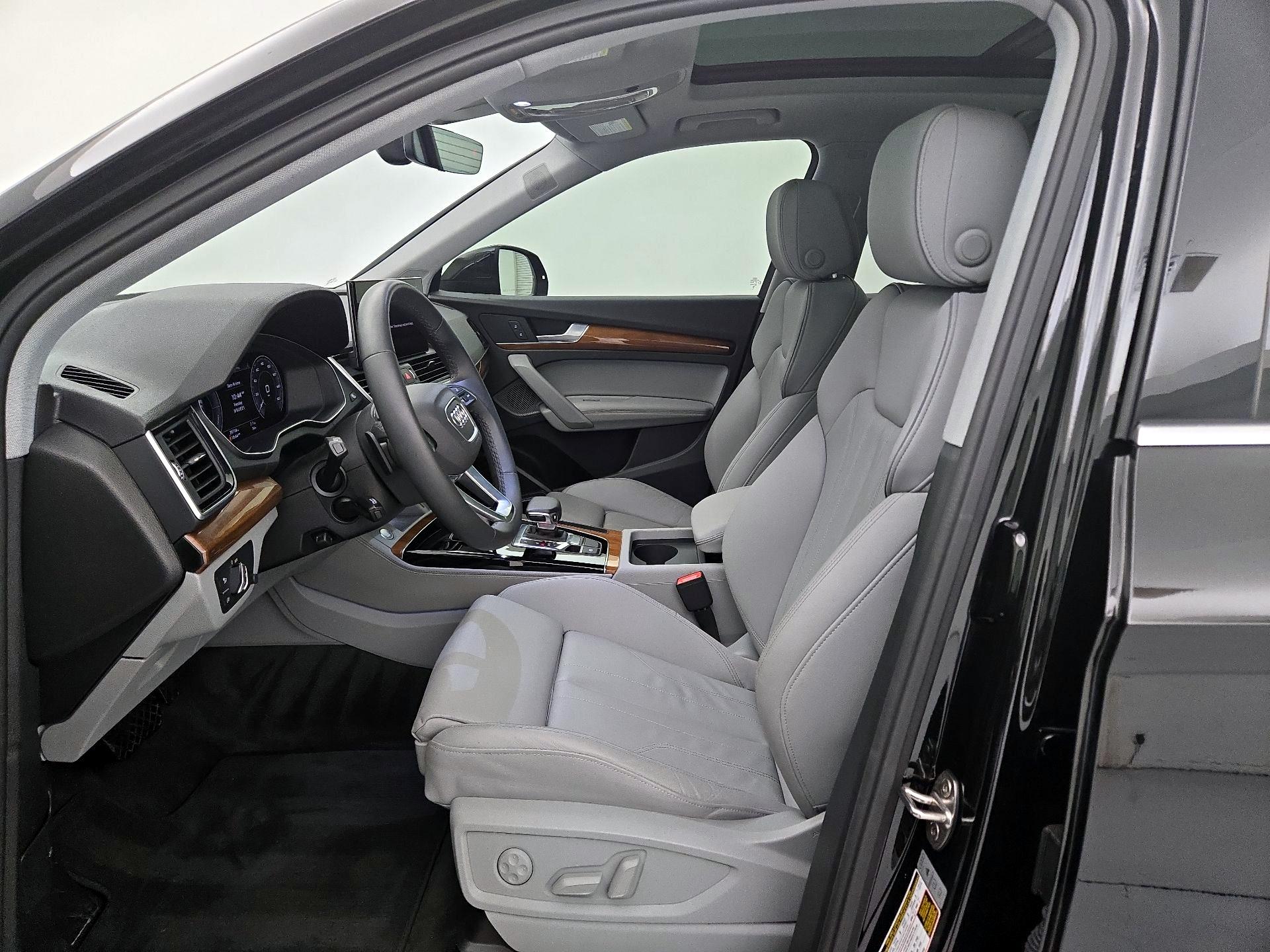 Thumbnail: 2024 Audi Q5 - 11