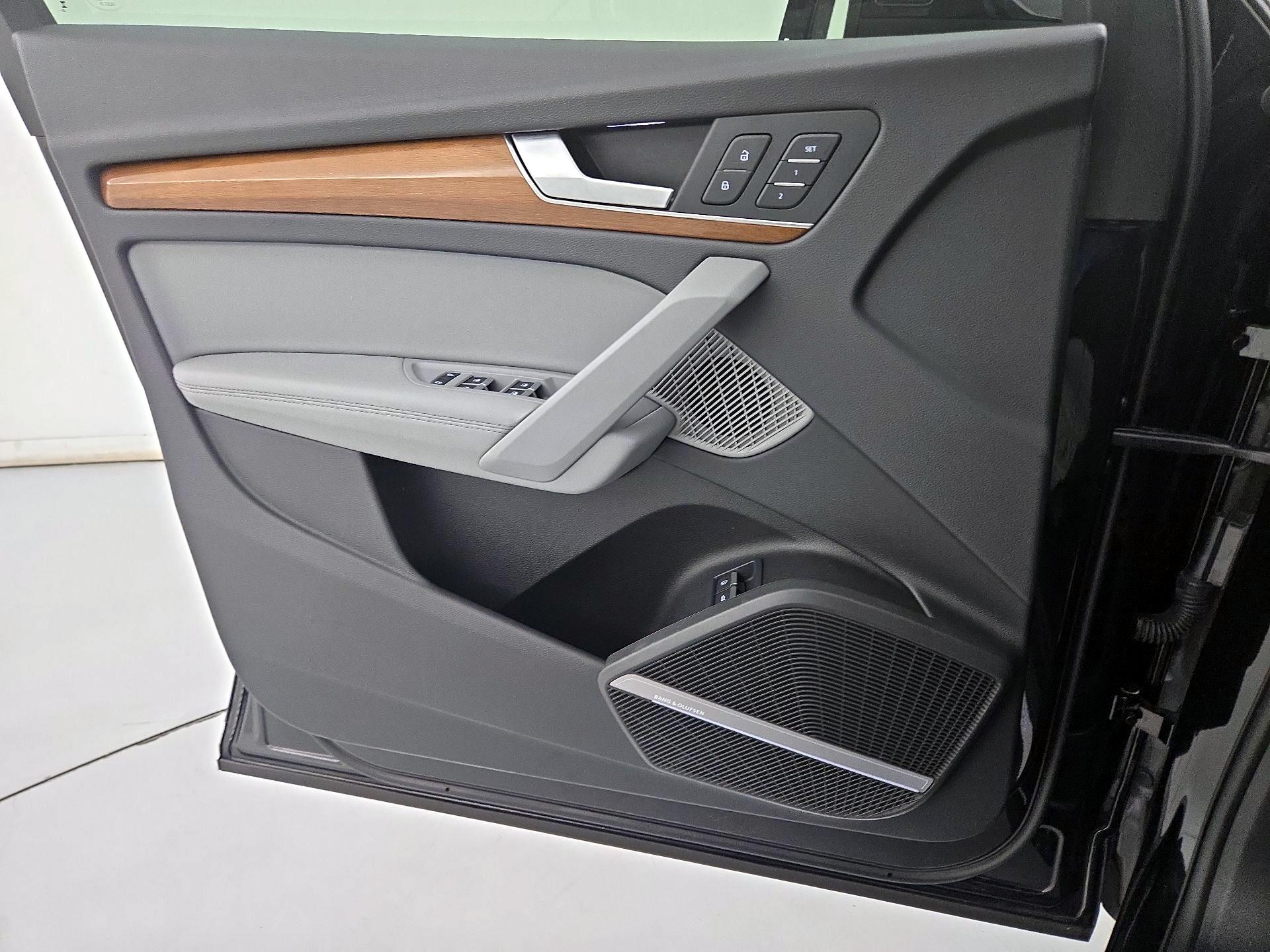 Thumbnail: 2024 Audi Q5 - 12