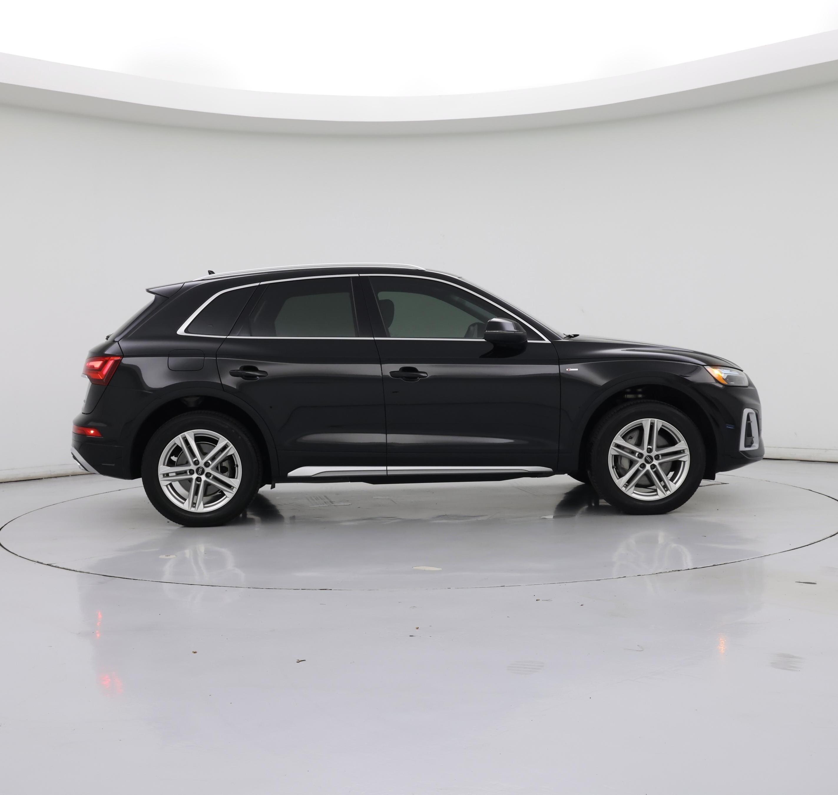 Thumbnail: 2024 Audi Q5 - 7