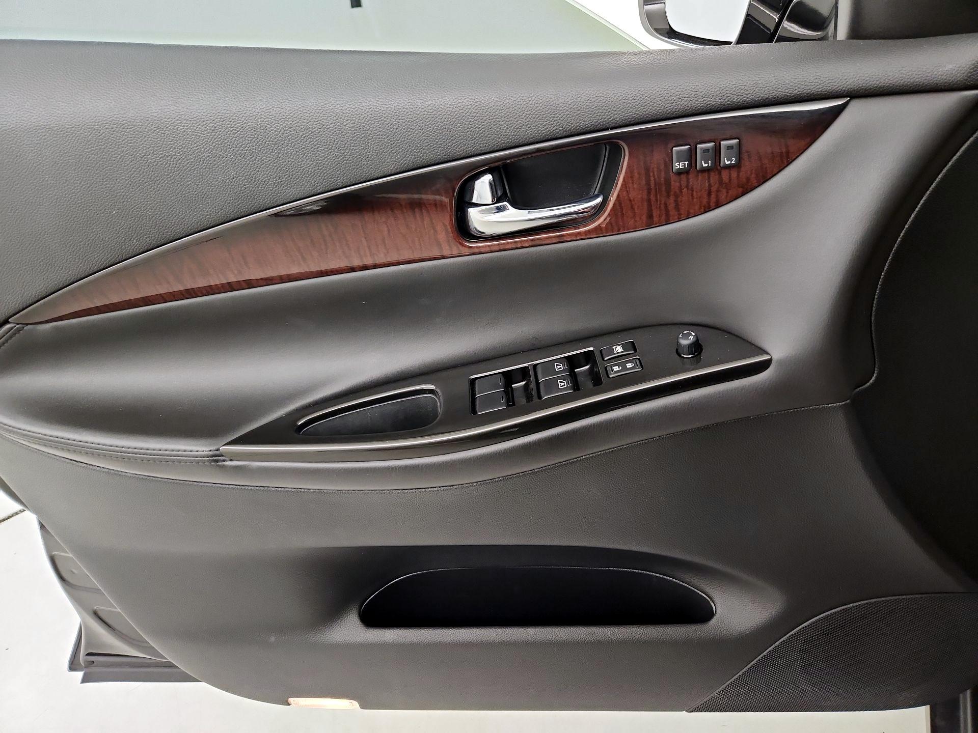 Thumbnail: 2016 INFINITI QX50 - 12
