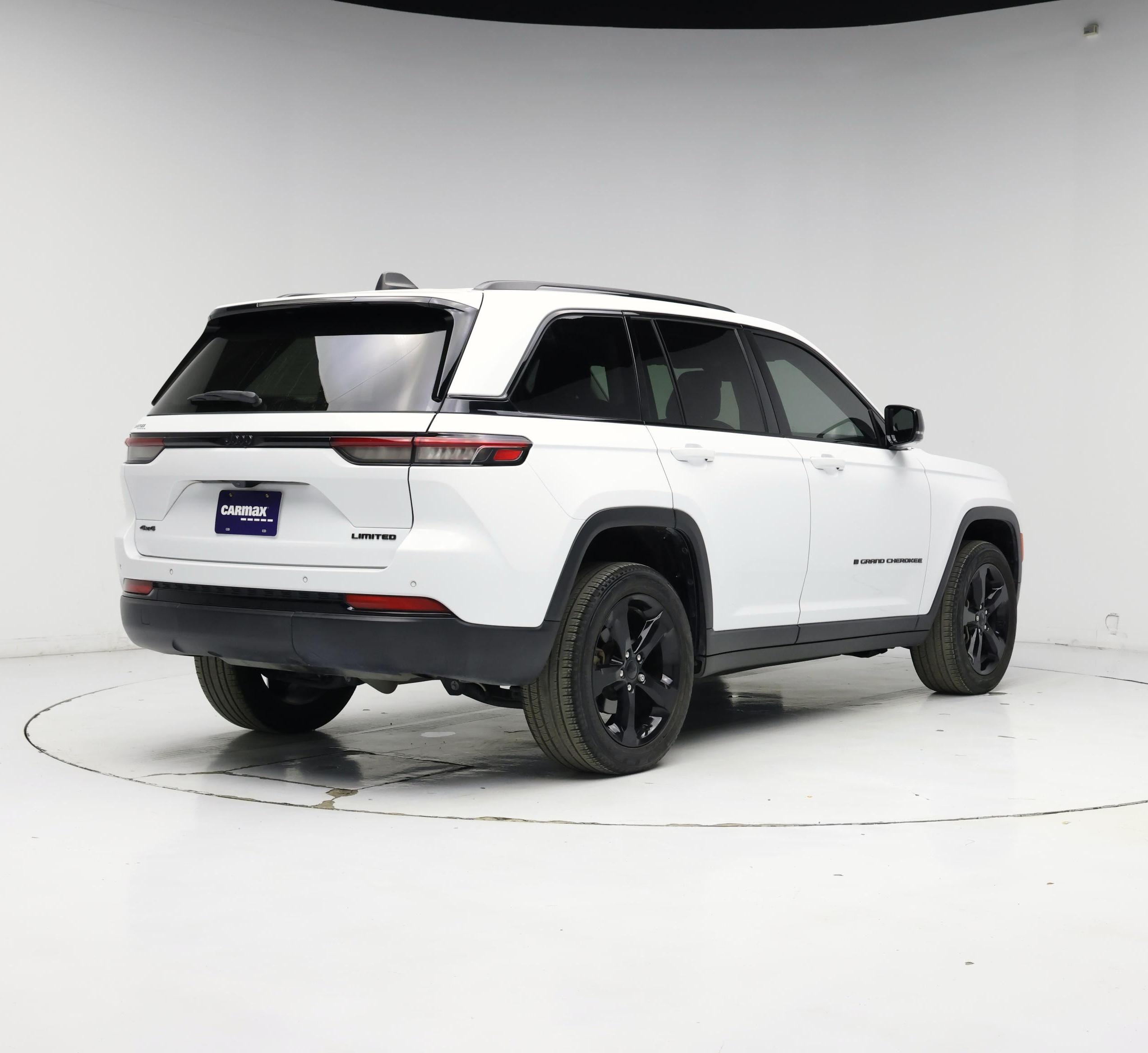 Thumbnail: 2023 Jeep Grand Cherokee - 8