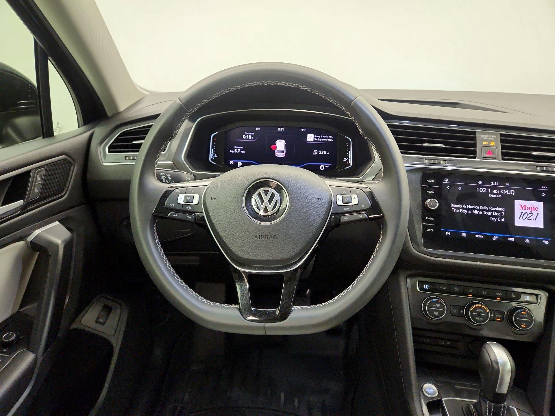 Thumbnail: 2021 Volkswagen Tiguan - 10