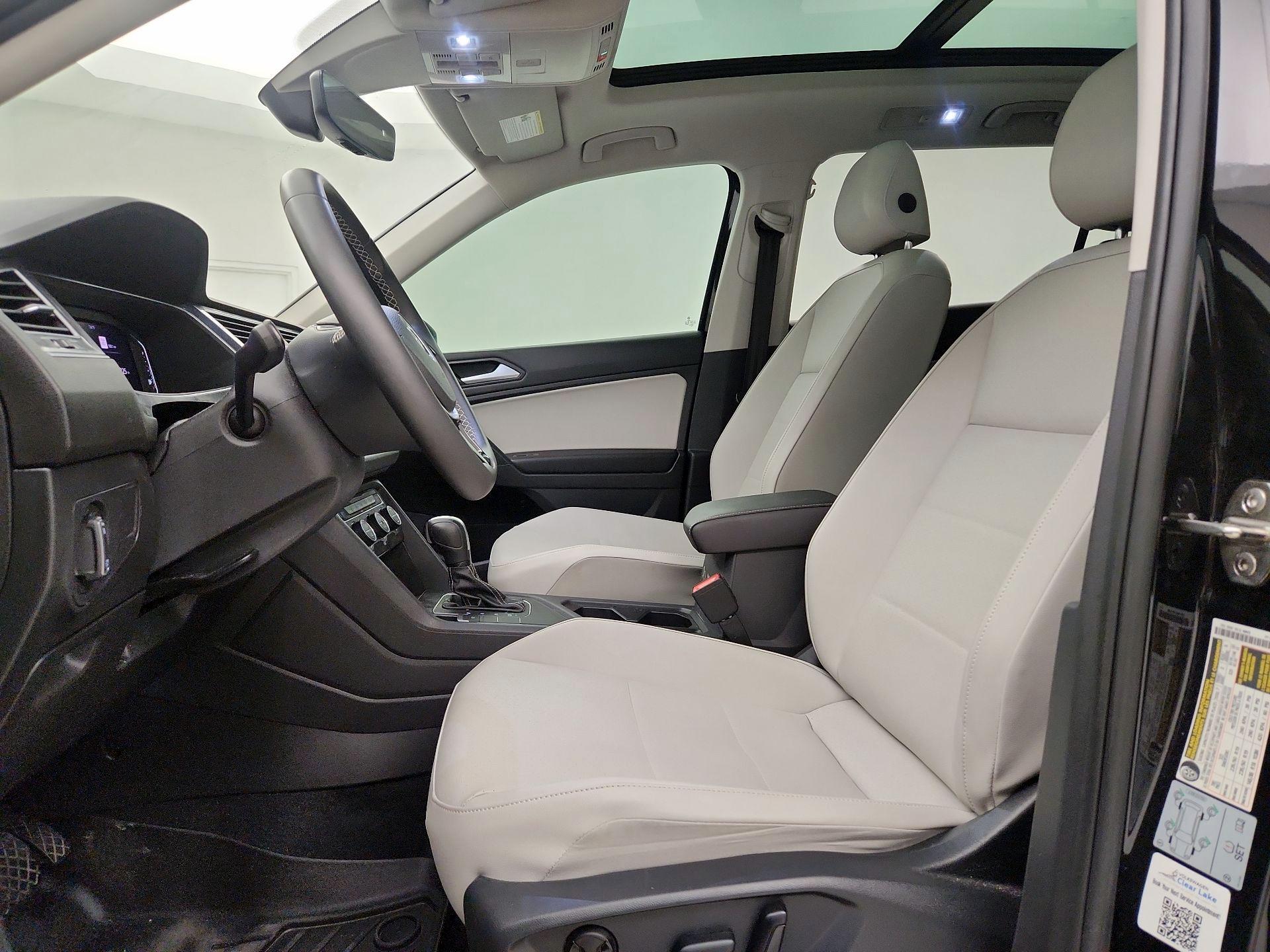 Thumbnail: 2021 Volkswagen Tiguan - 11