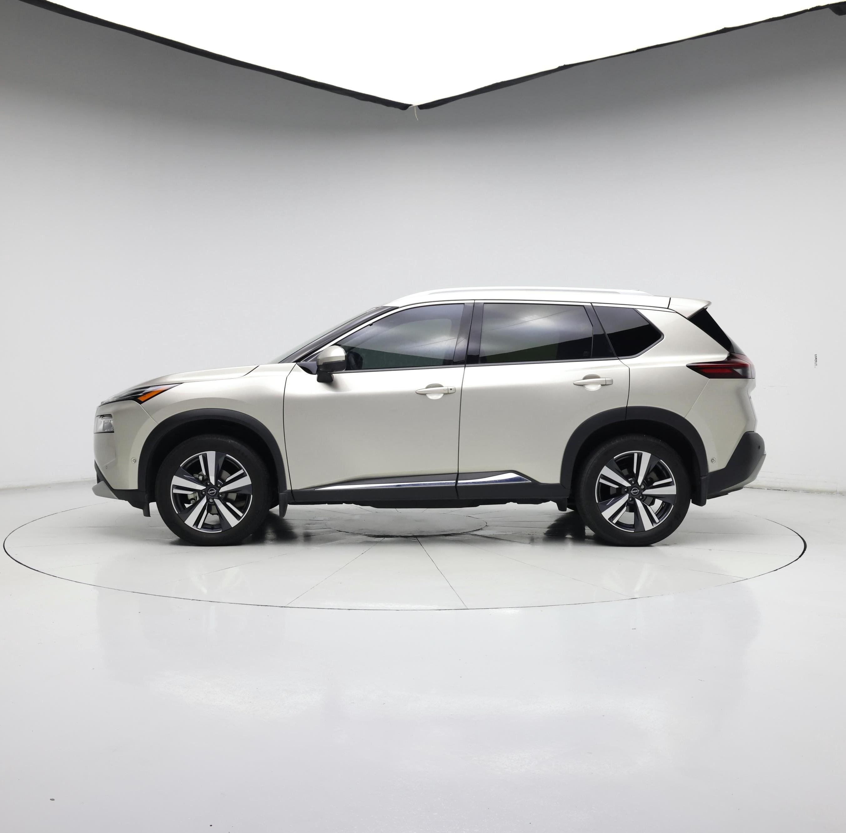 Thumbnail: 2023 Nissan Rogue - 3