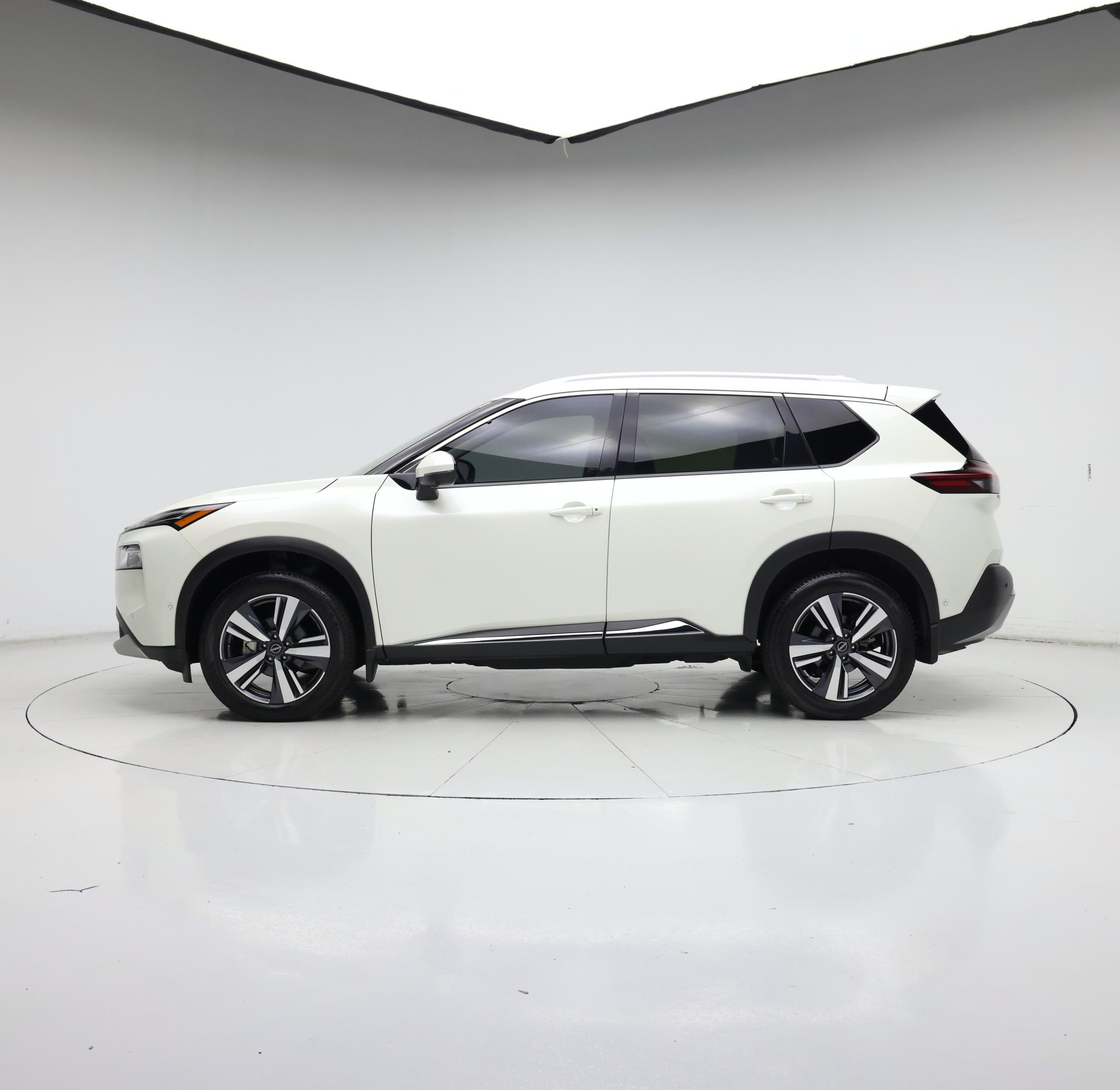 Thumbnail: 2023 Nissan Rogue - 3