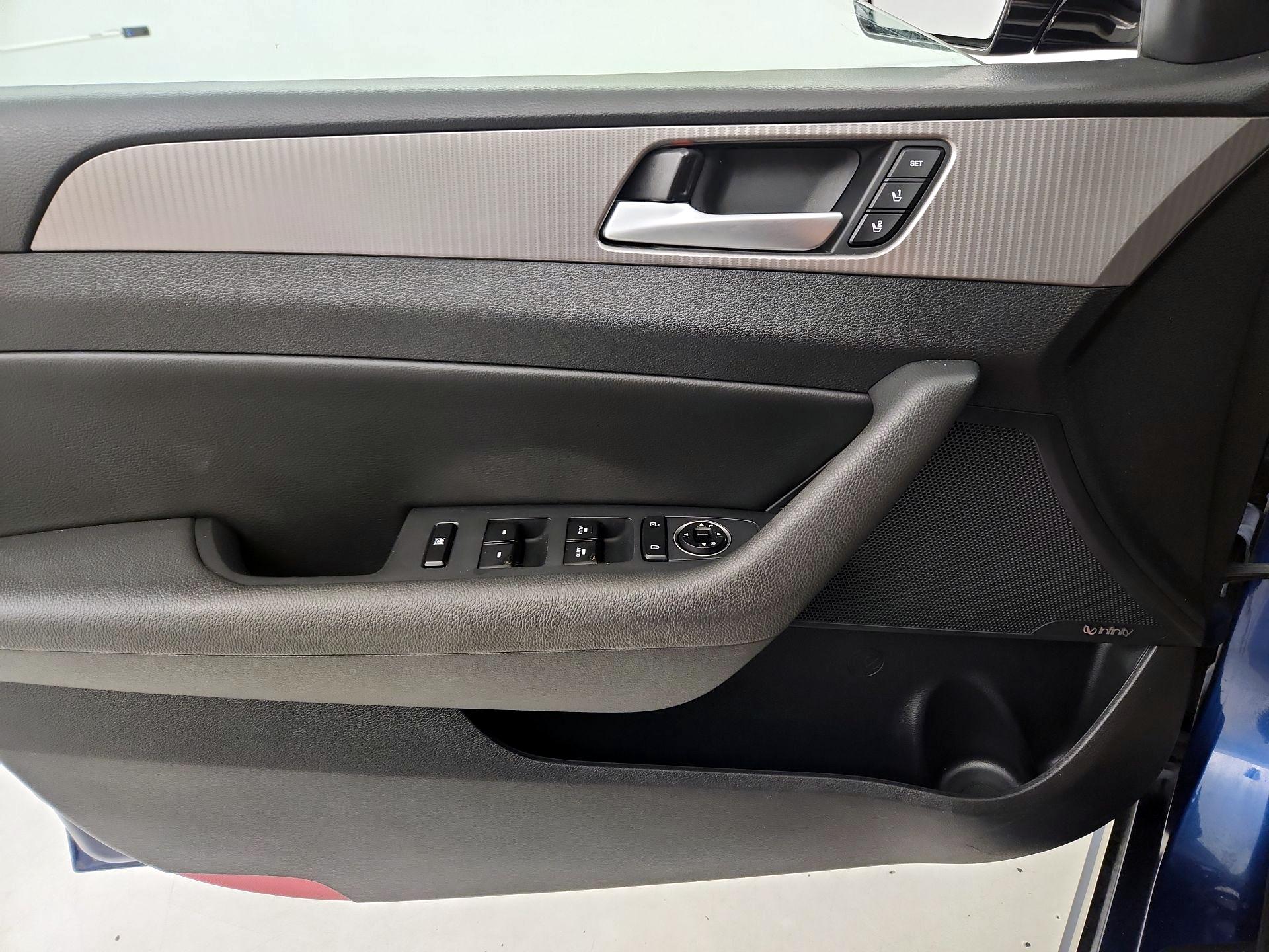 Thumbnail: 2018 Hyundai Sonata - 12