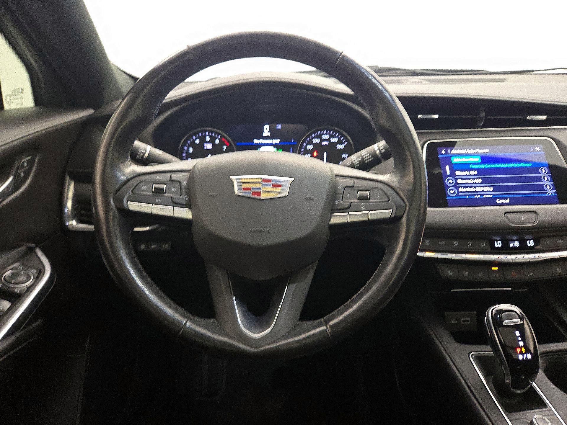 Thumbnail: 2021 Cadillac XT4 - 10