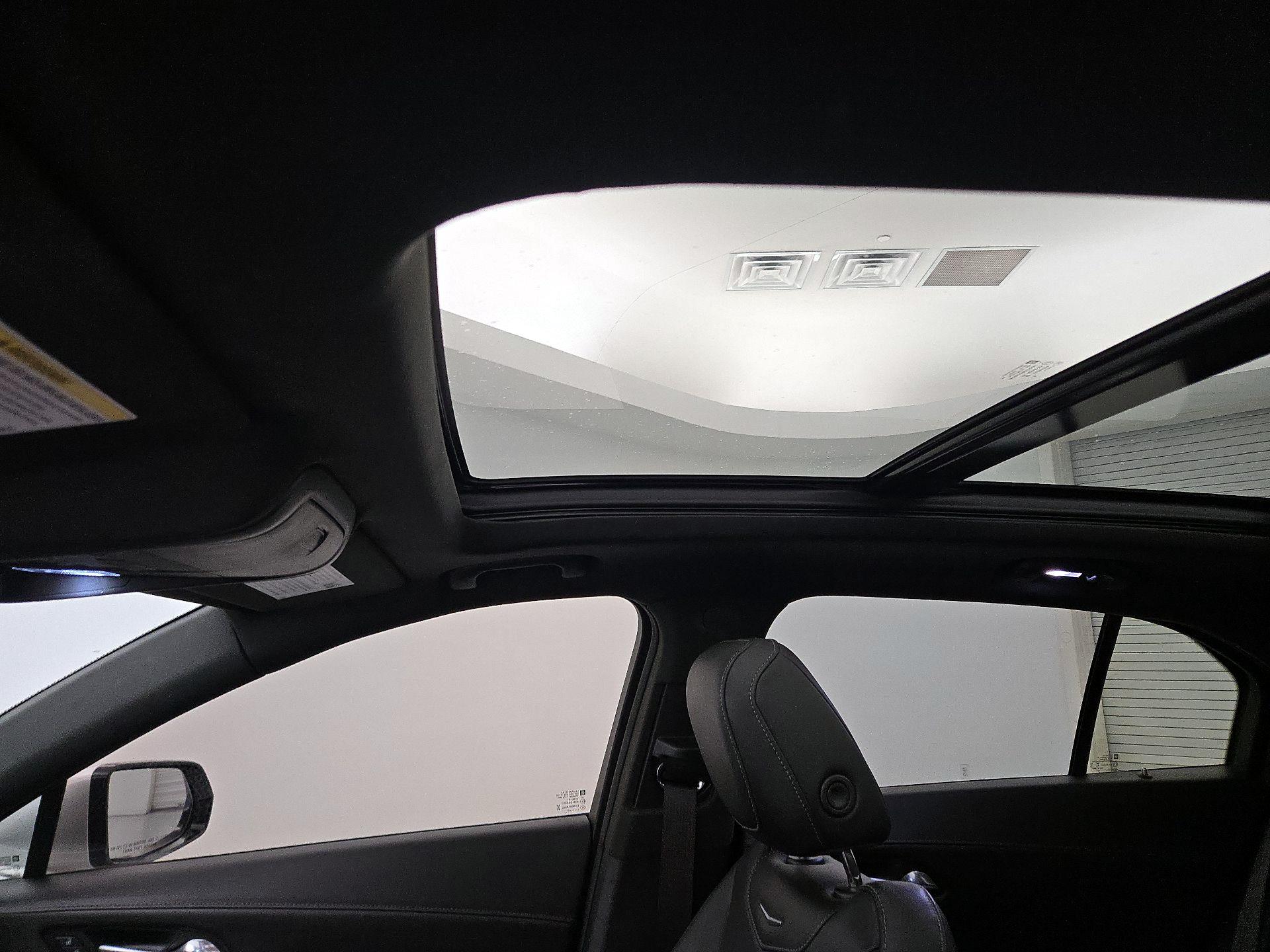 Thumbnail: 2021 Cadillac XT4 - 19