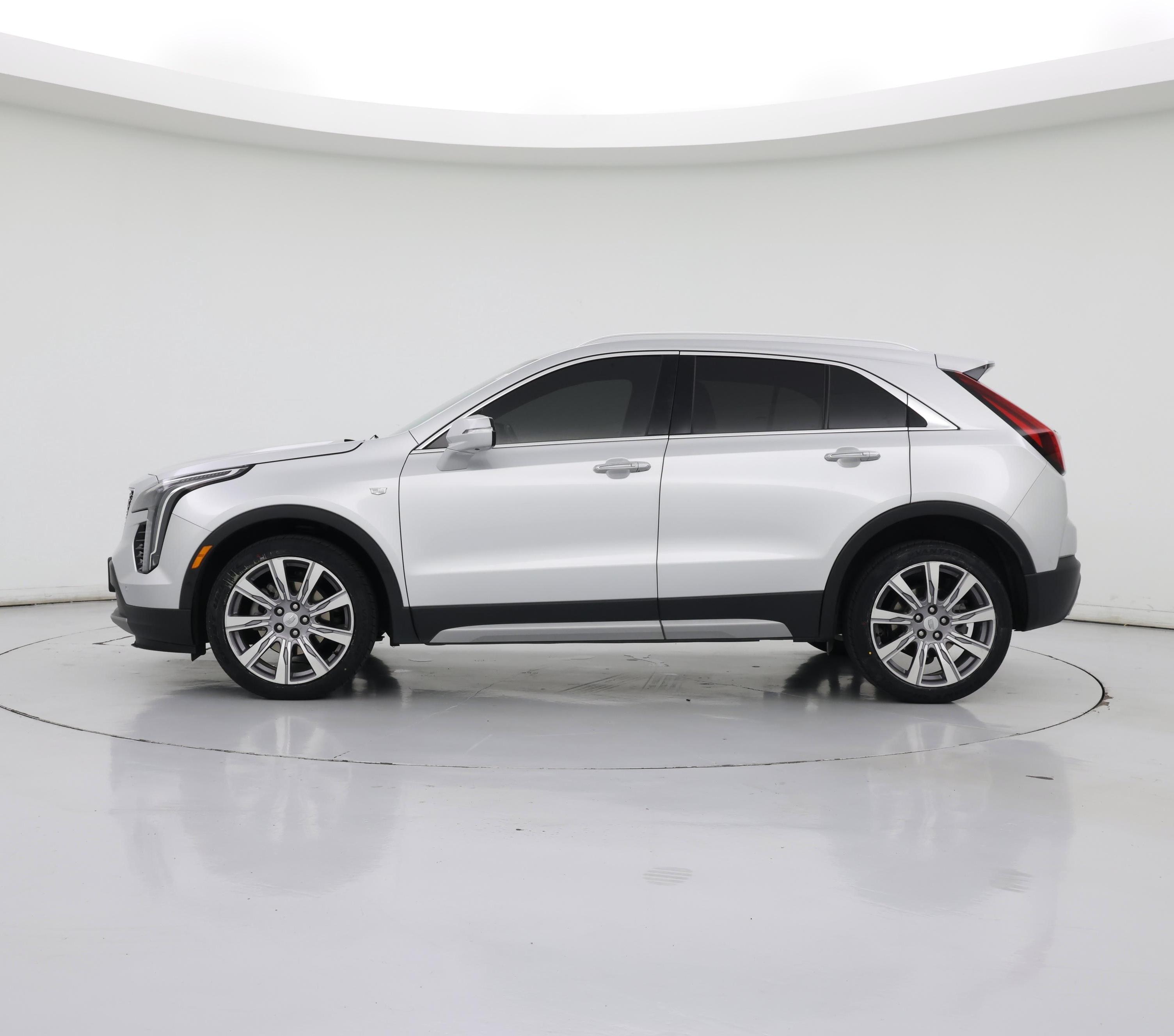 Thumbnail: 2021 Cadillac XT4 - 3