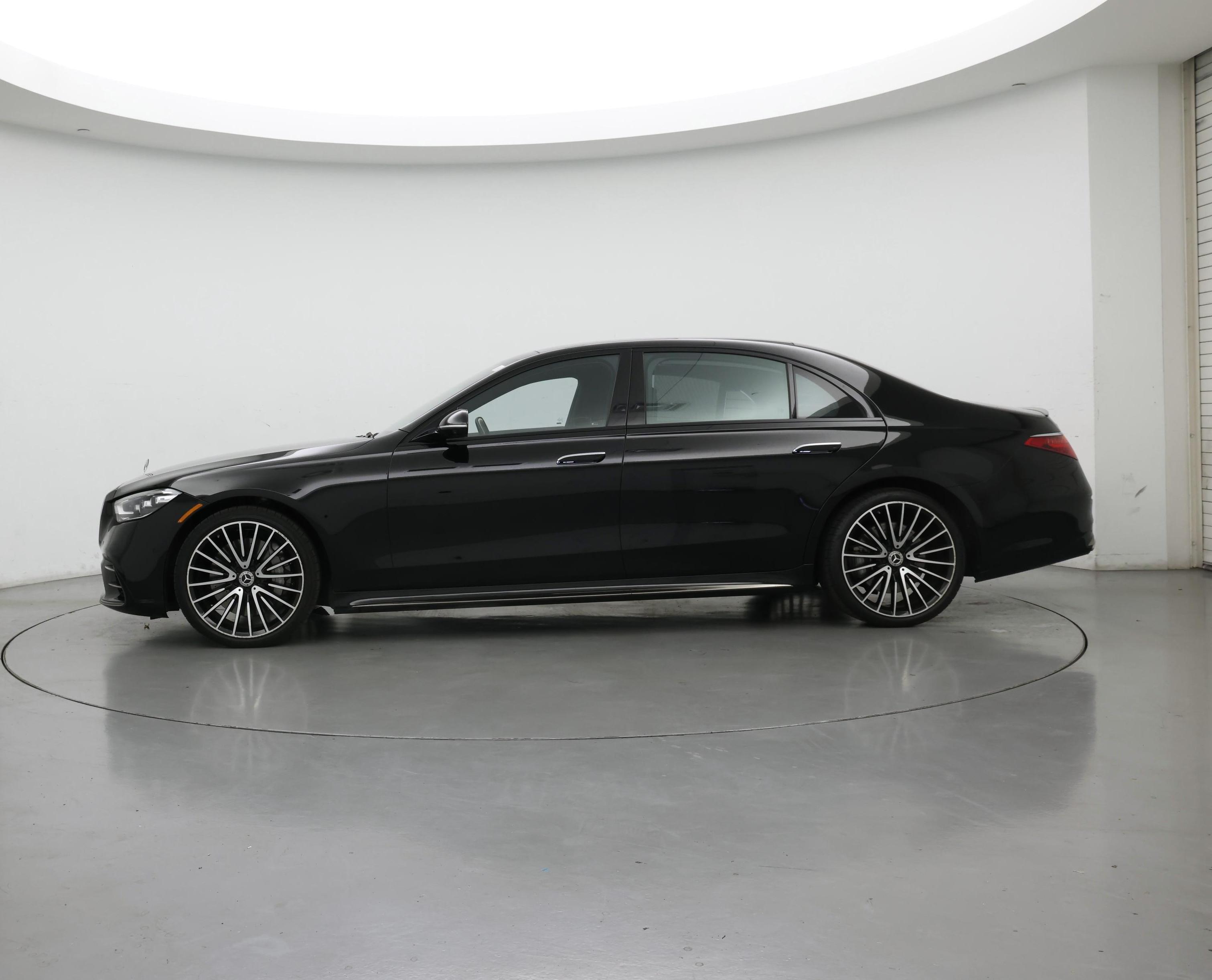 Thumbnail: 2023 Mercedes-Benz S-Class - 3