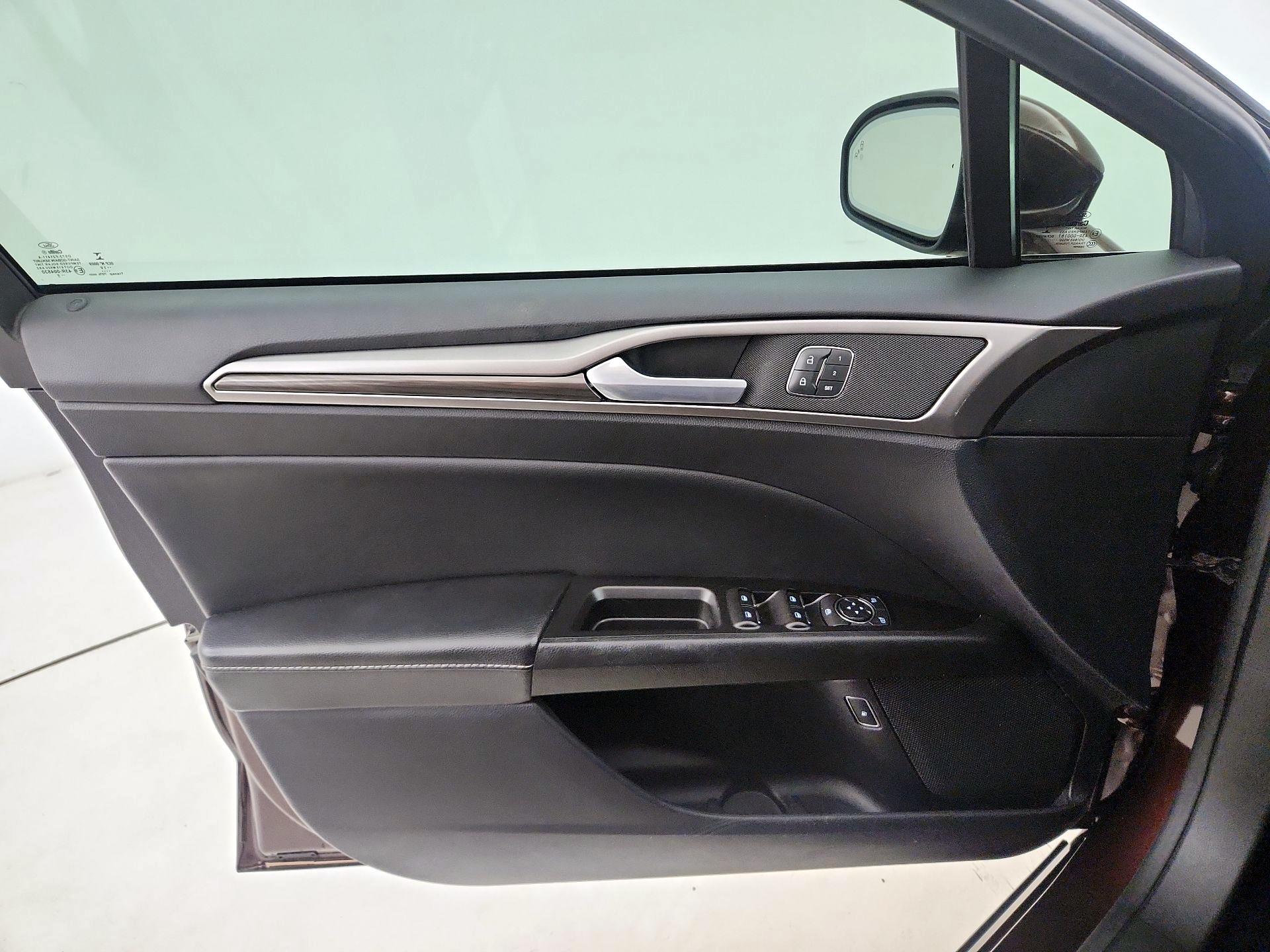 Thumbnail: 2019 Ford Fusion - 12