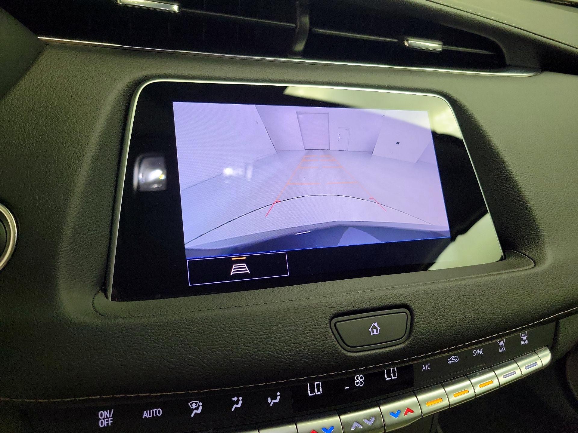 Thumbnail: 2022 Cadillac XT4 - 15