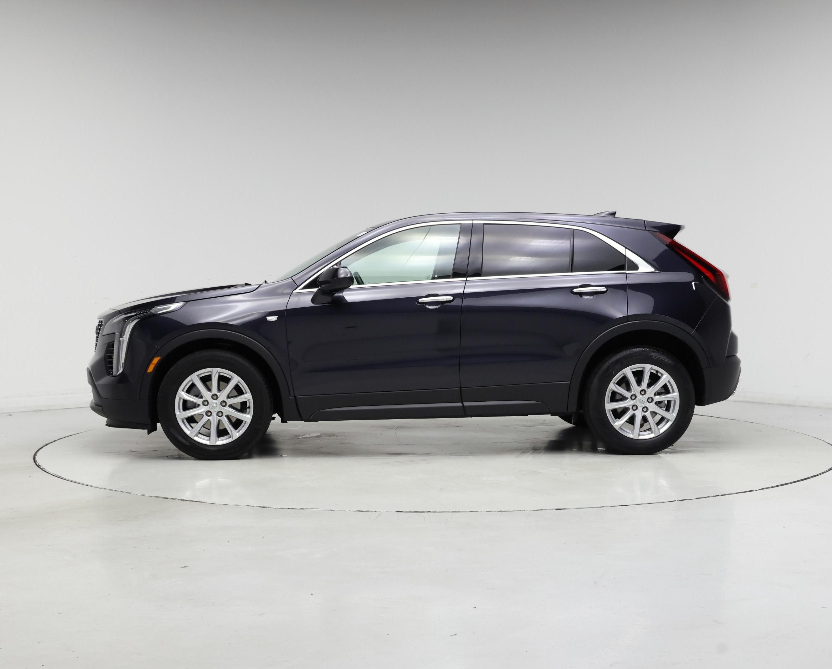 Thumbnail: 2022 Cadillac XT4 - 3