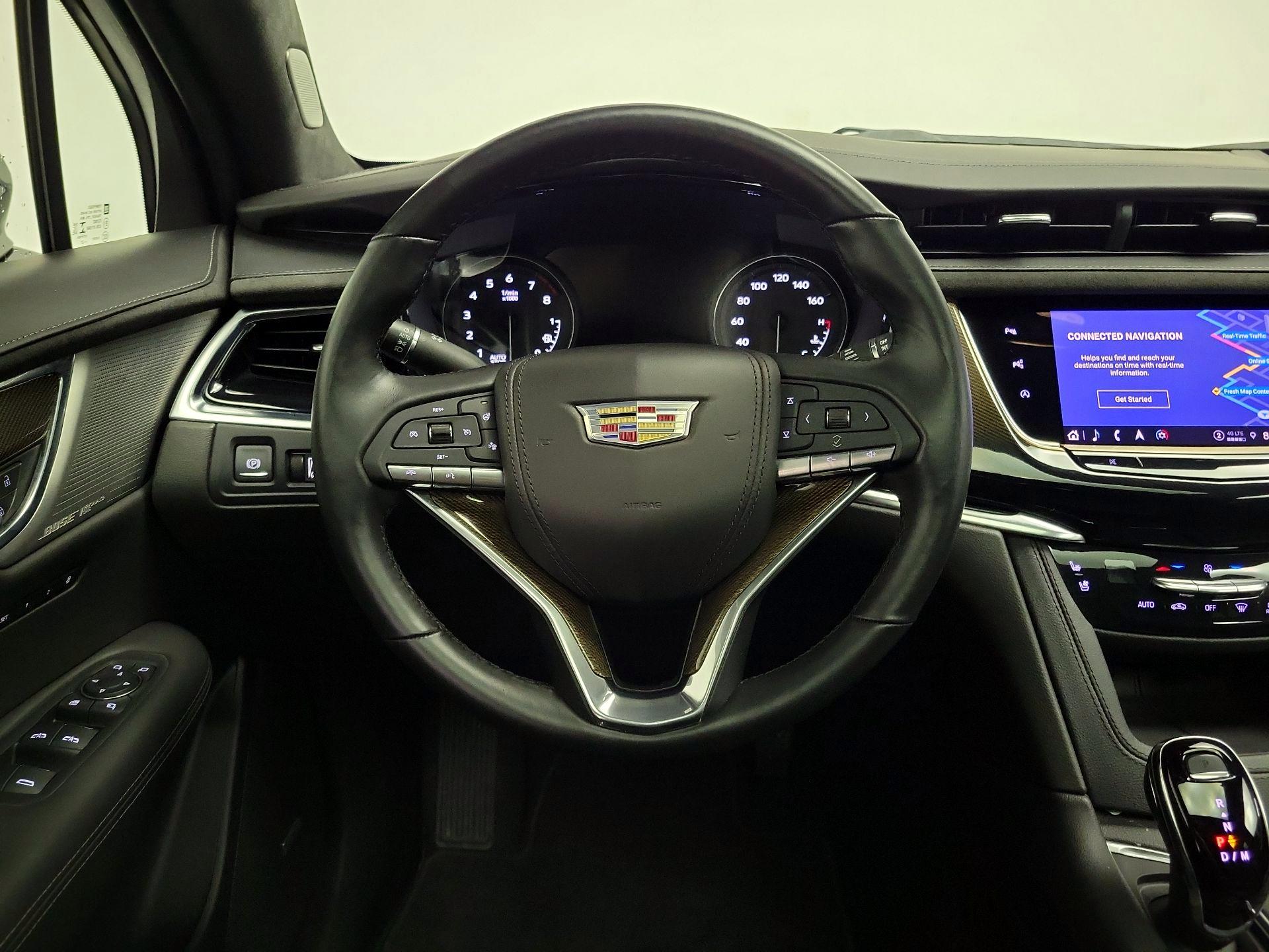 Thumbnail: 2022 Cadillac XT6 - 10