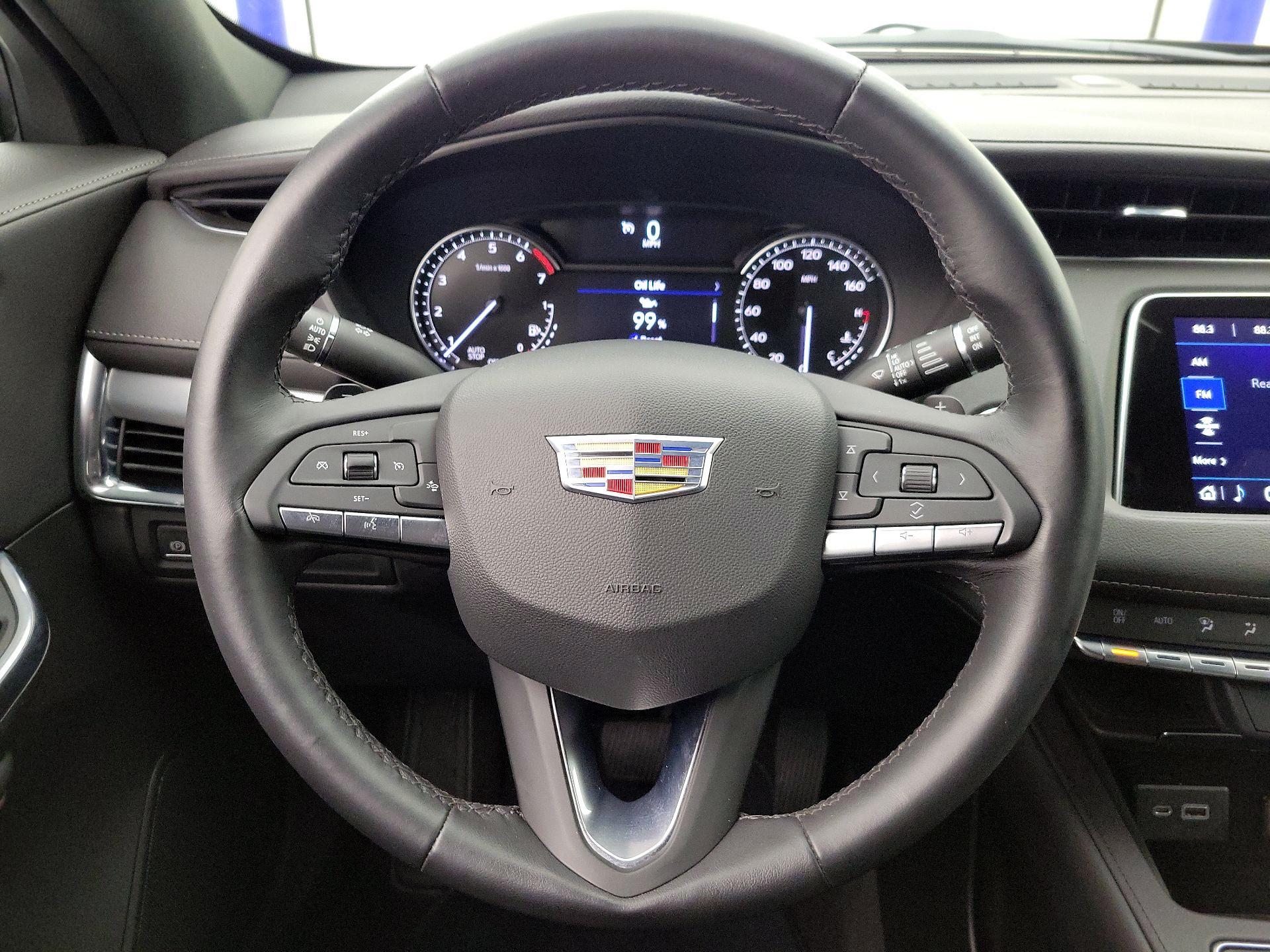 Thumbnail: 2023 Cadillac XT4 - 10