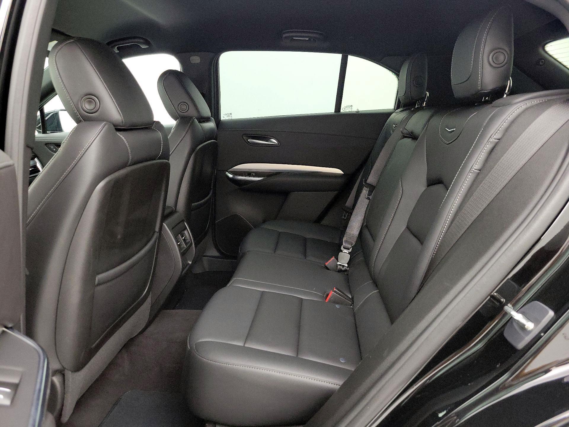 Thumbnail: 2023 Cadillac XT4 - 19