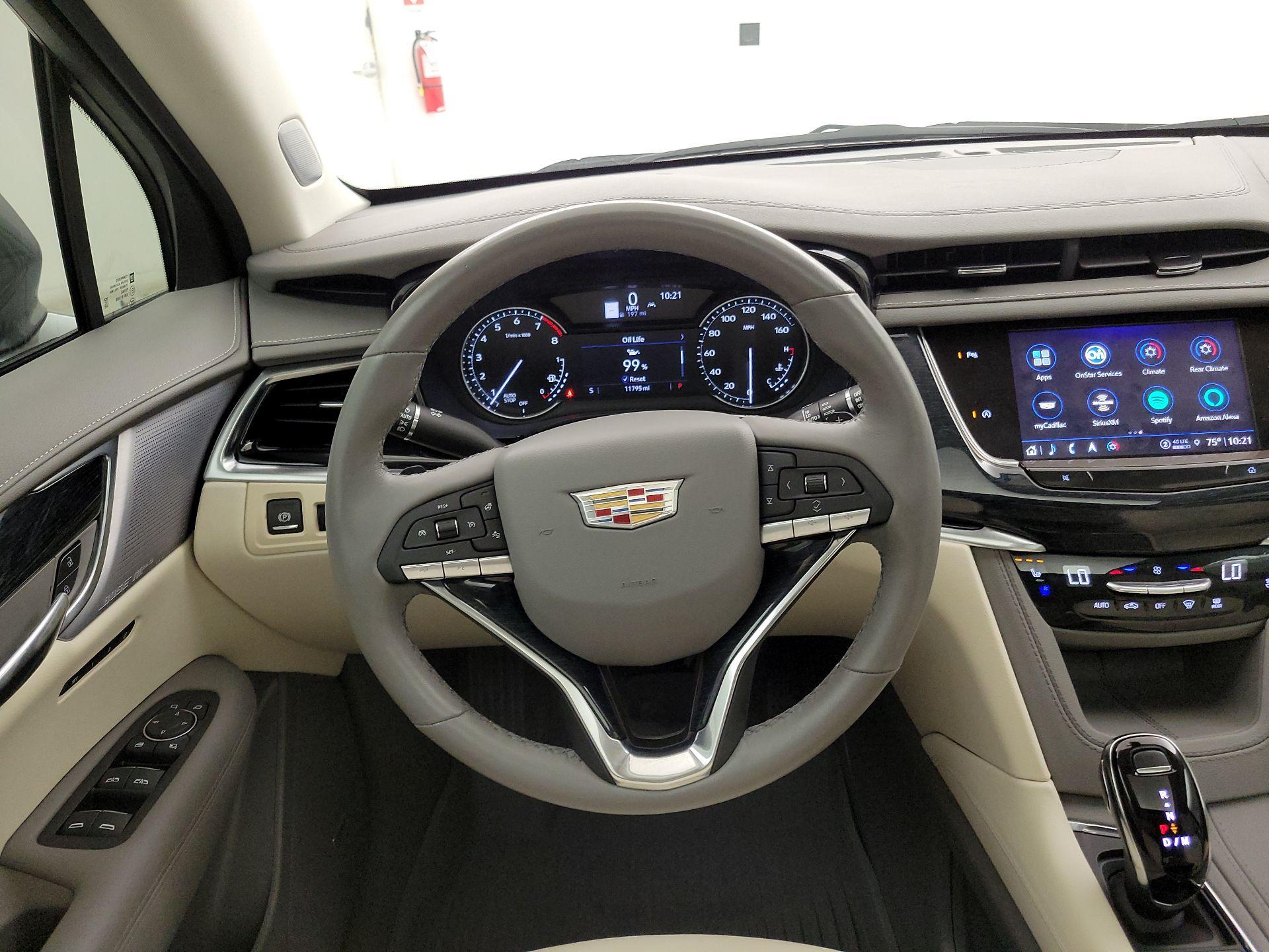 Thumbnail: 2024 Cadillac XT6 - 10