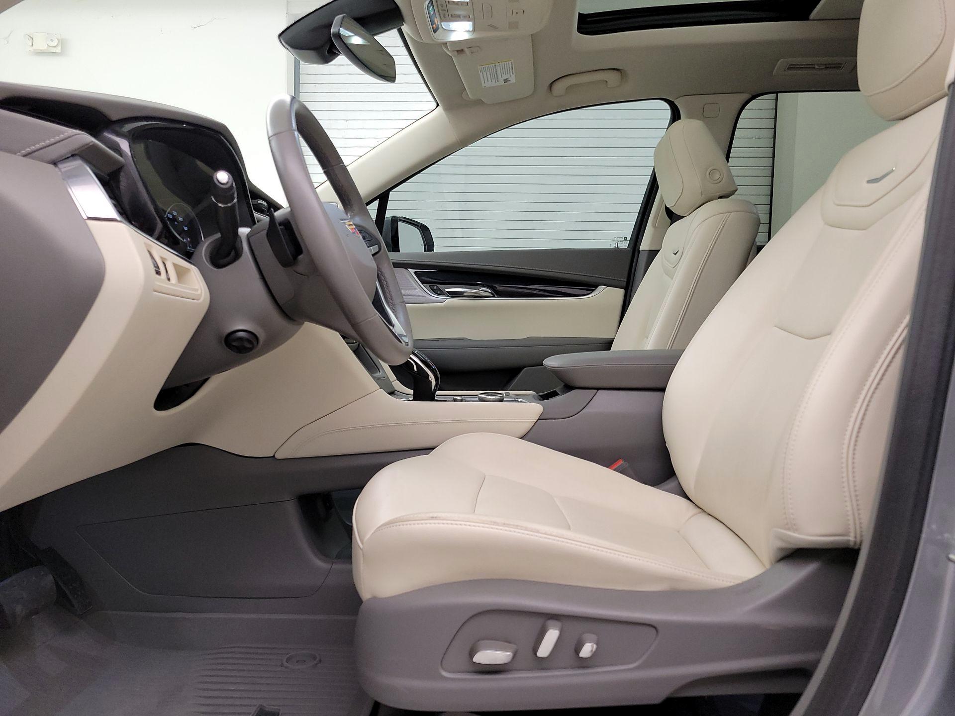 Thumbnail: 2024 Cadillac XT6 - 11