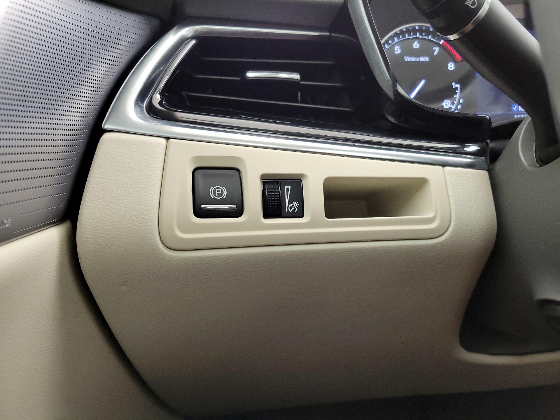 Thumbnail: 2024 Cadillac XT6 - 13