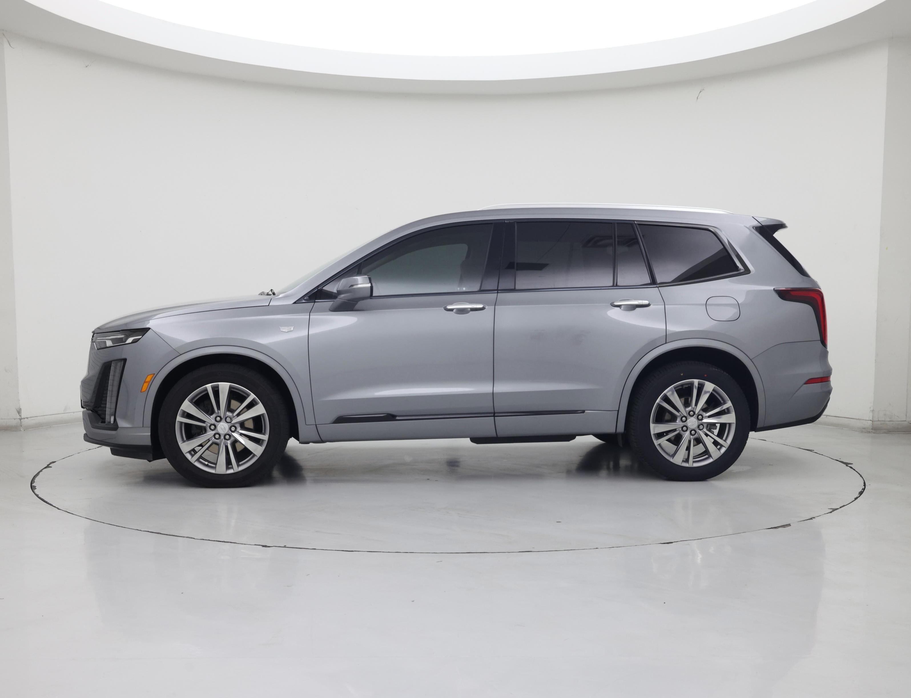 Thumbnail: 2024 Cadillac XT6 - 3