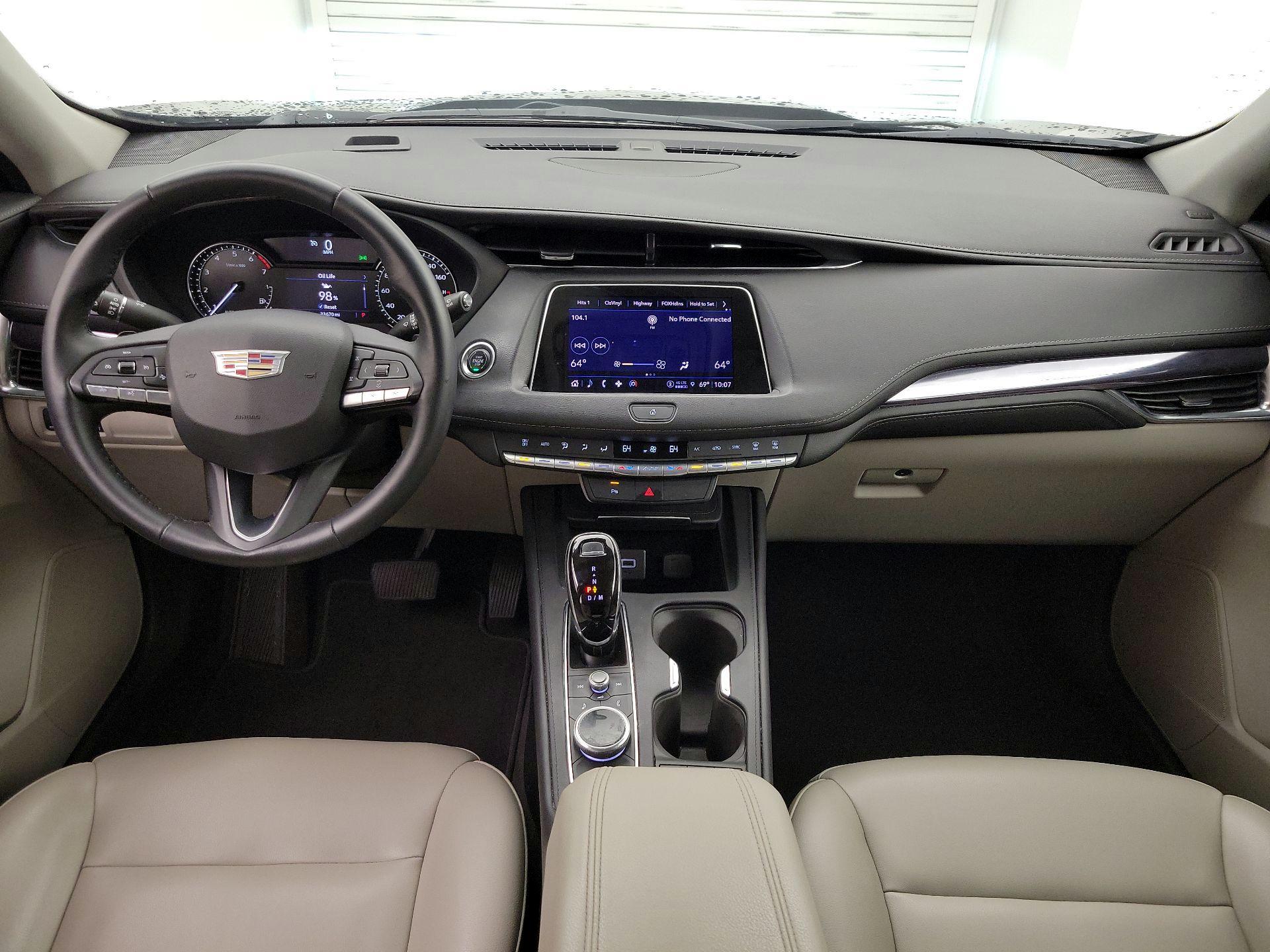 Thumbnail: 2022 Cadillac XT4 - 9