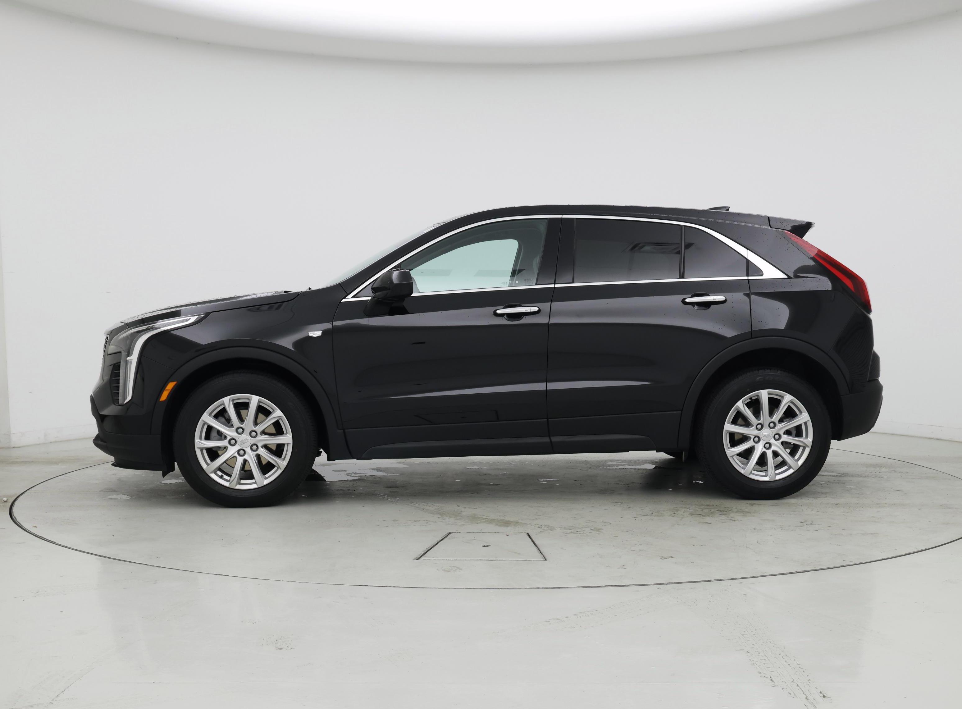 Thumbnail: 2022 Cadillac XT4 - 3