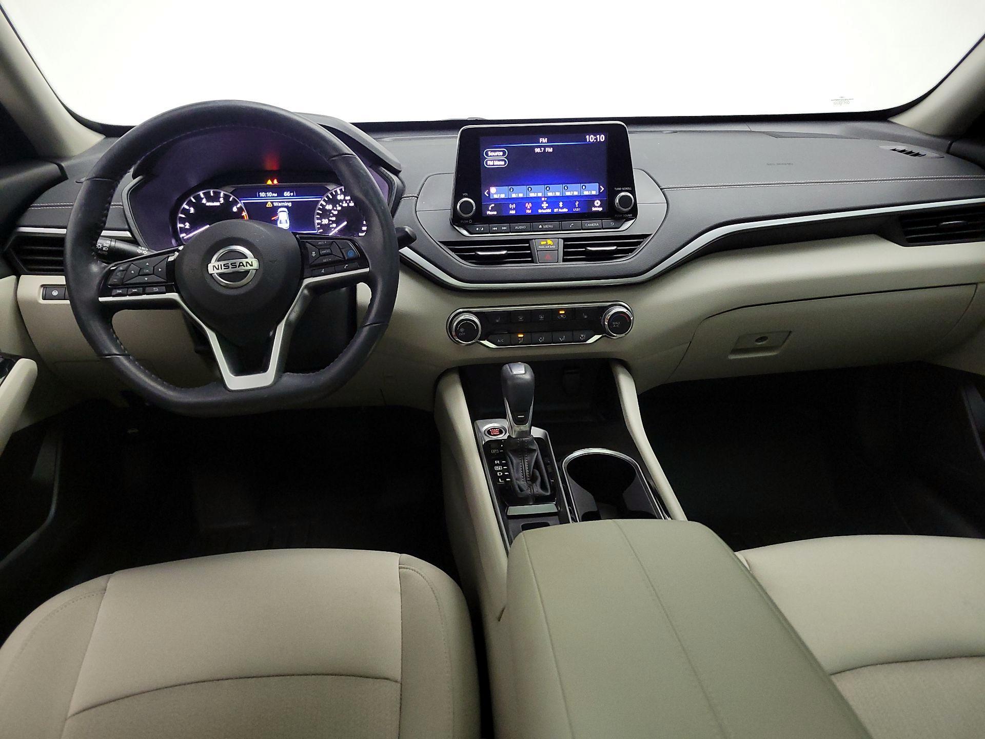 Thumbnail: 2021 Nissan Altima - 9