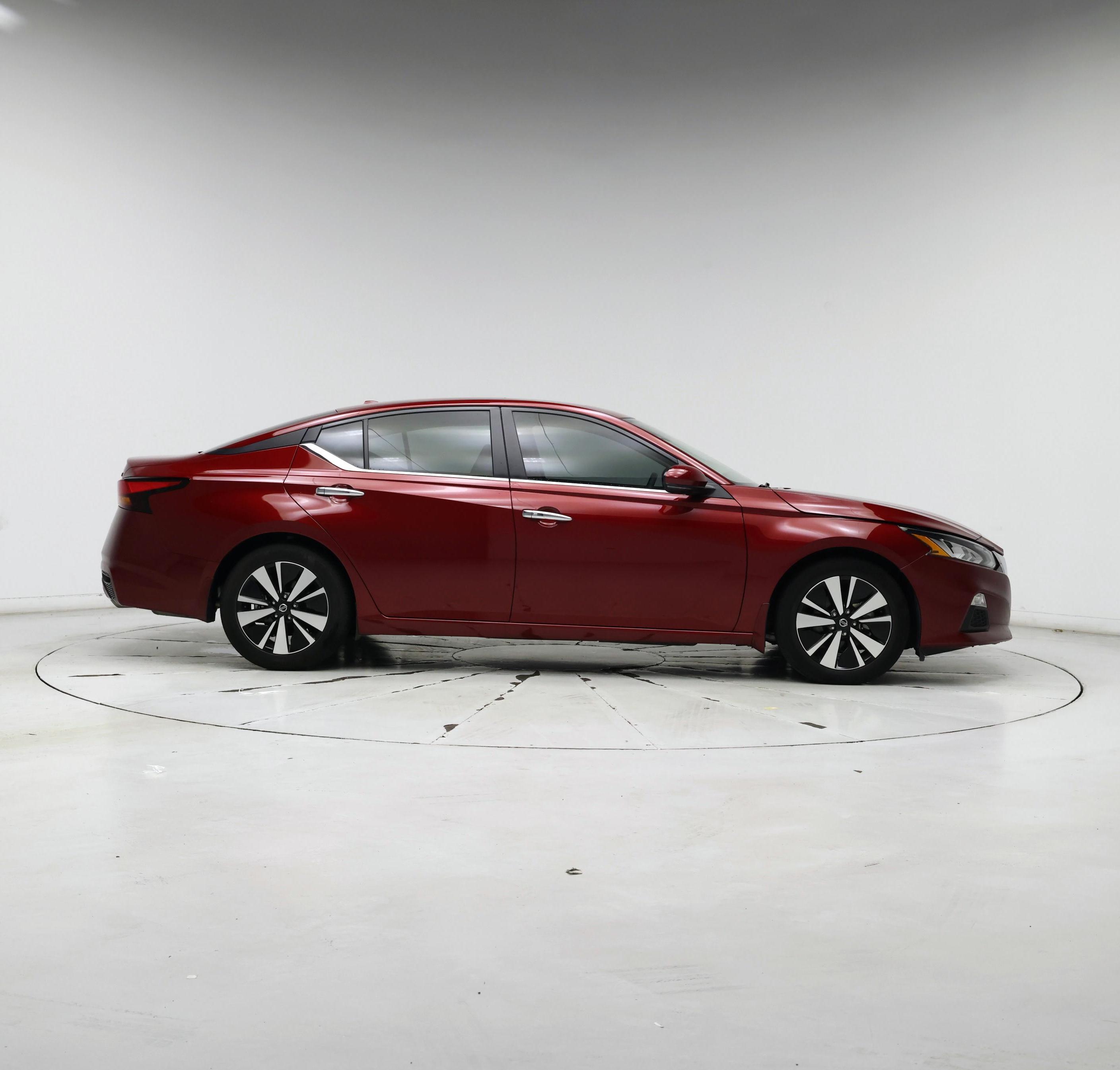 Thumbnail: 2021 Nissan Altima - 7