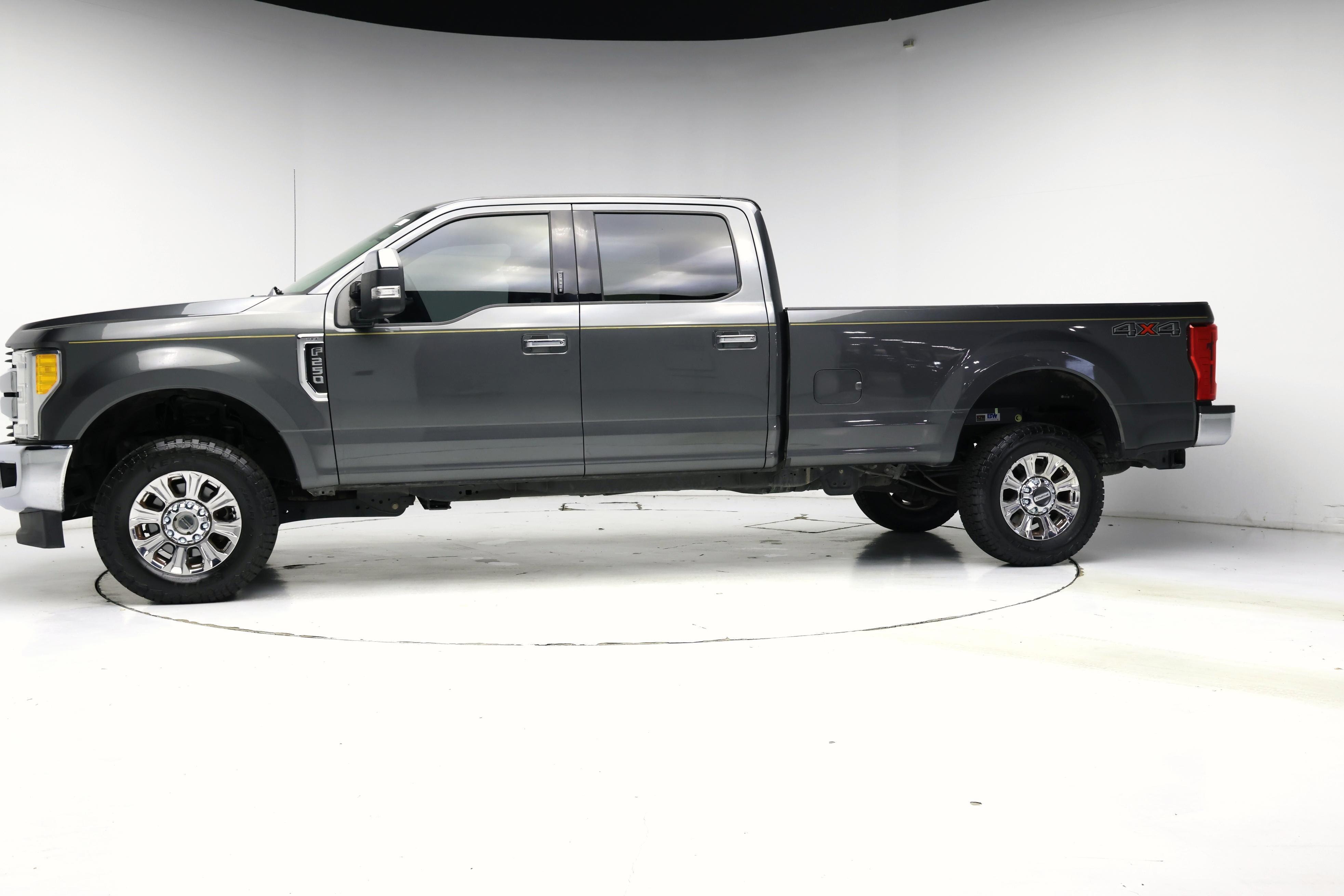 Thumbnail: 2017 Ford F-250 - 3