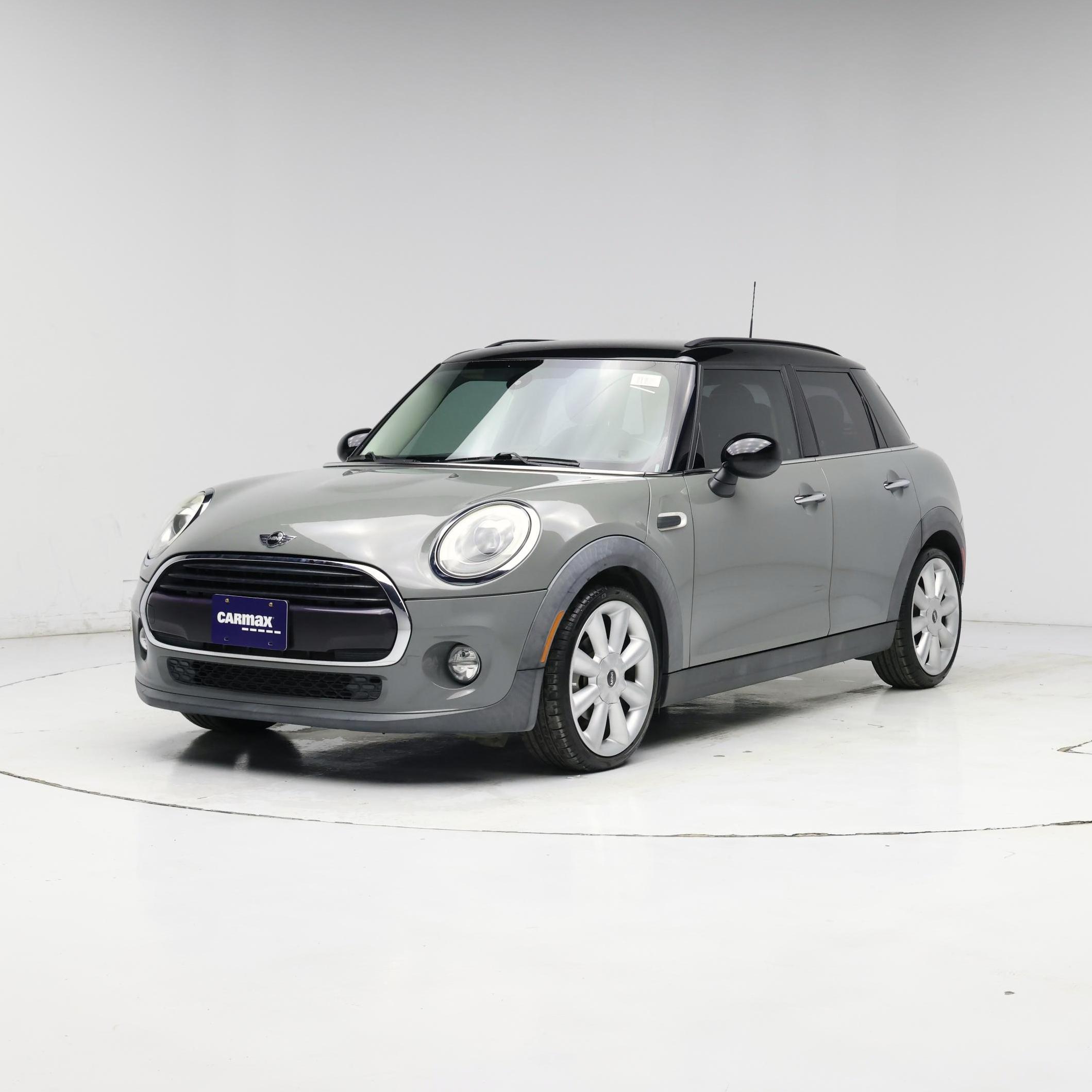 Thumbnail: 2018 MINI Cooper Hardtop - 4