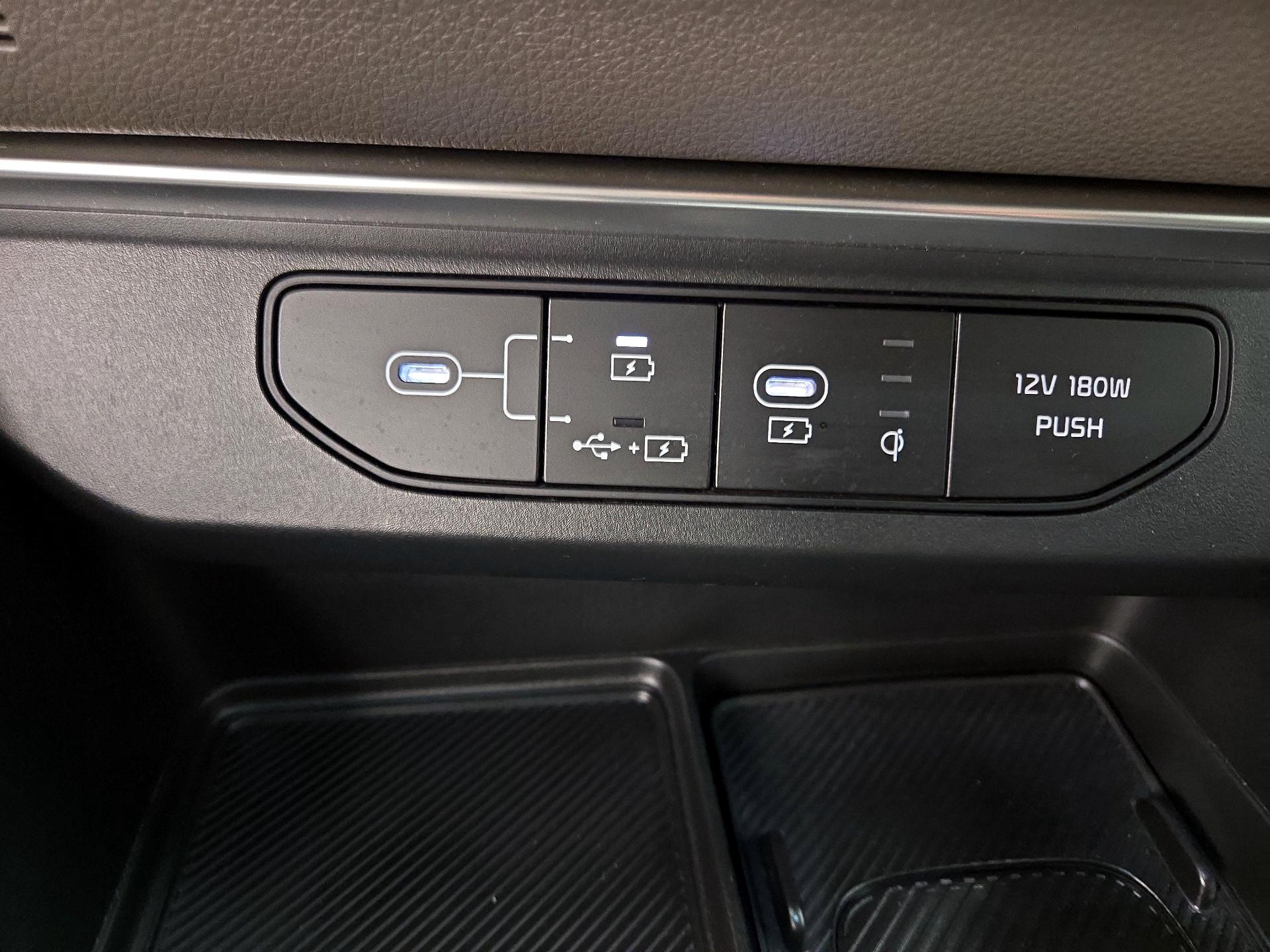 Thumbnail: 2025 Kia Carnival - 19