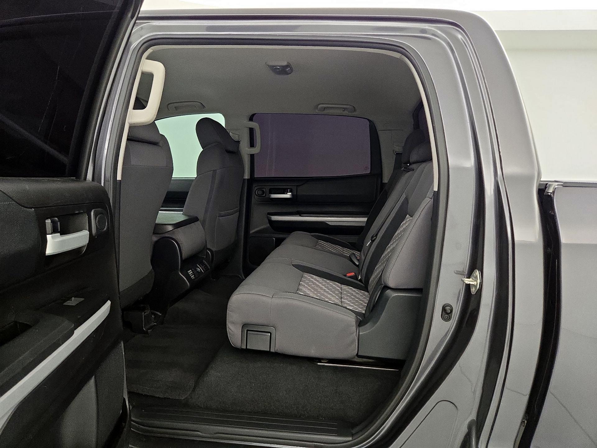 Thumbnail: 2020 Toyota Tundra - 19