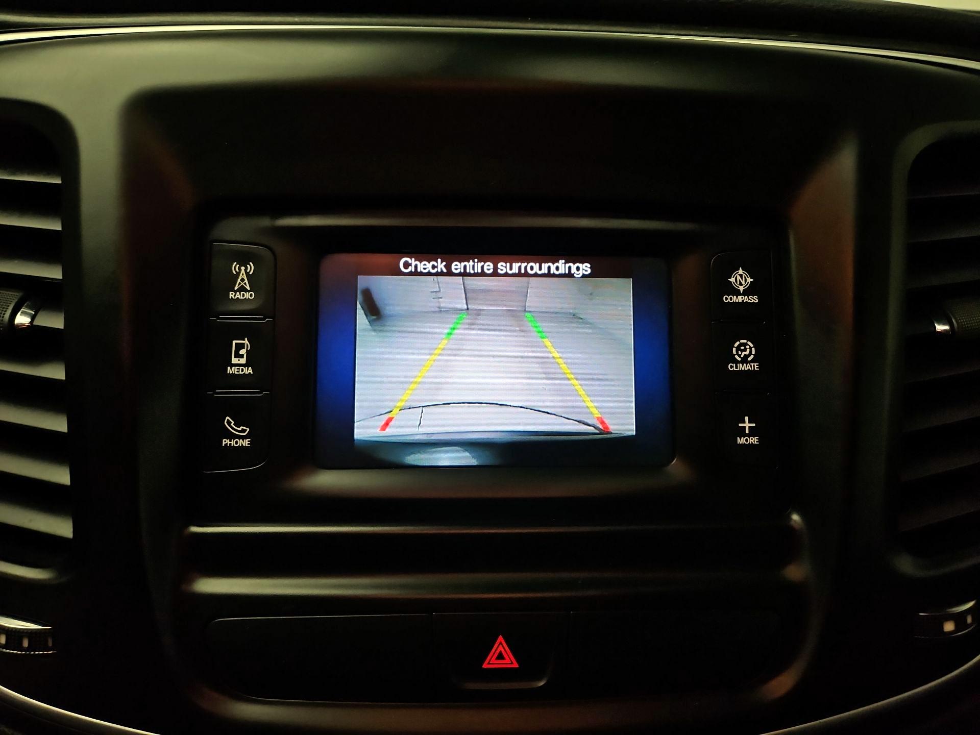 Thumbnail: 2016 Chrysler 200 - 15