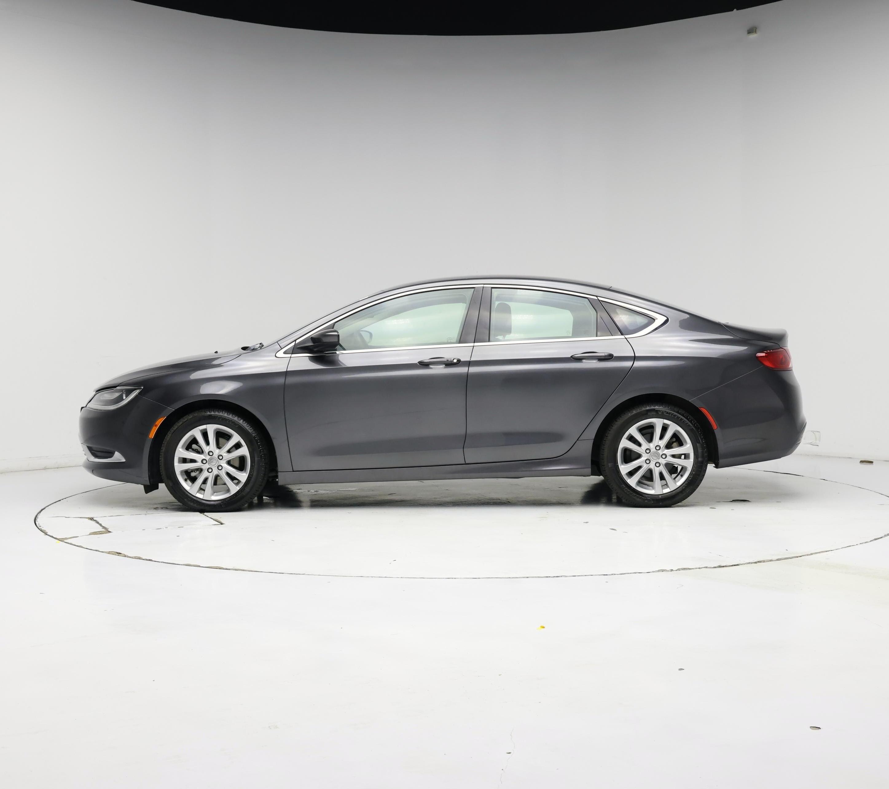 Thumbnail: 2016 Chrysler 200 - 3