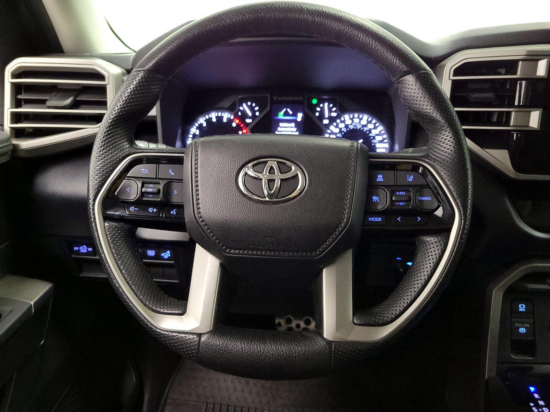 Thumbnail: 2022 Toyota Tundra - 10