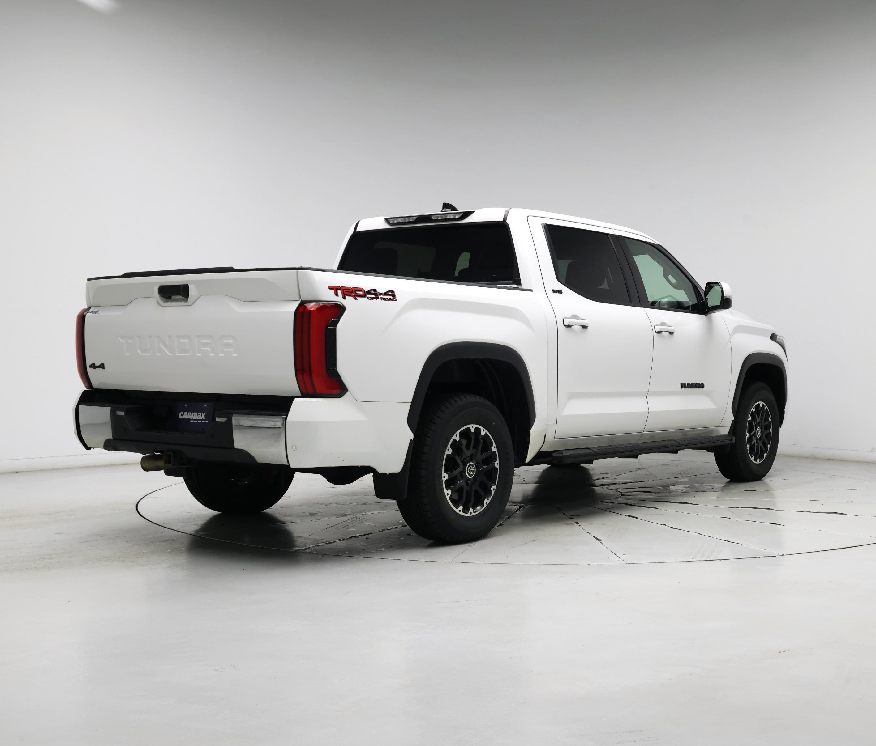 Thumbnail: 2022 Toyota Tundra - 8