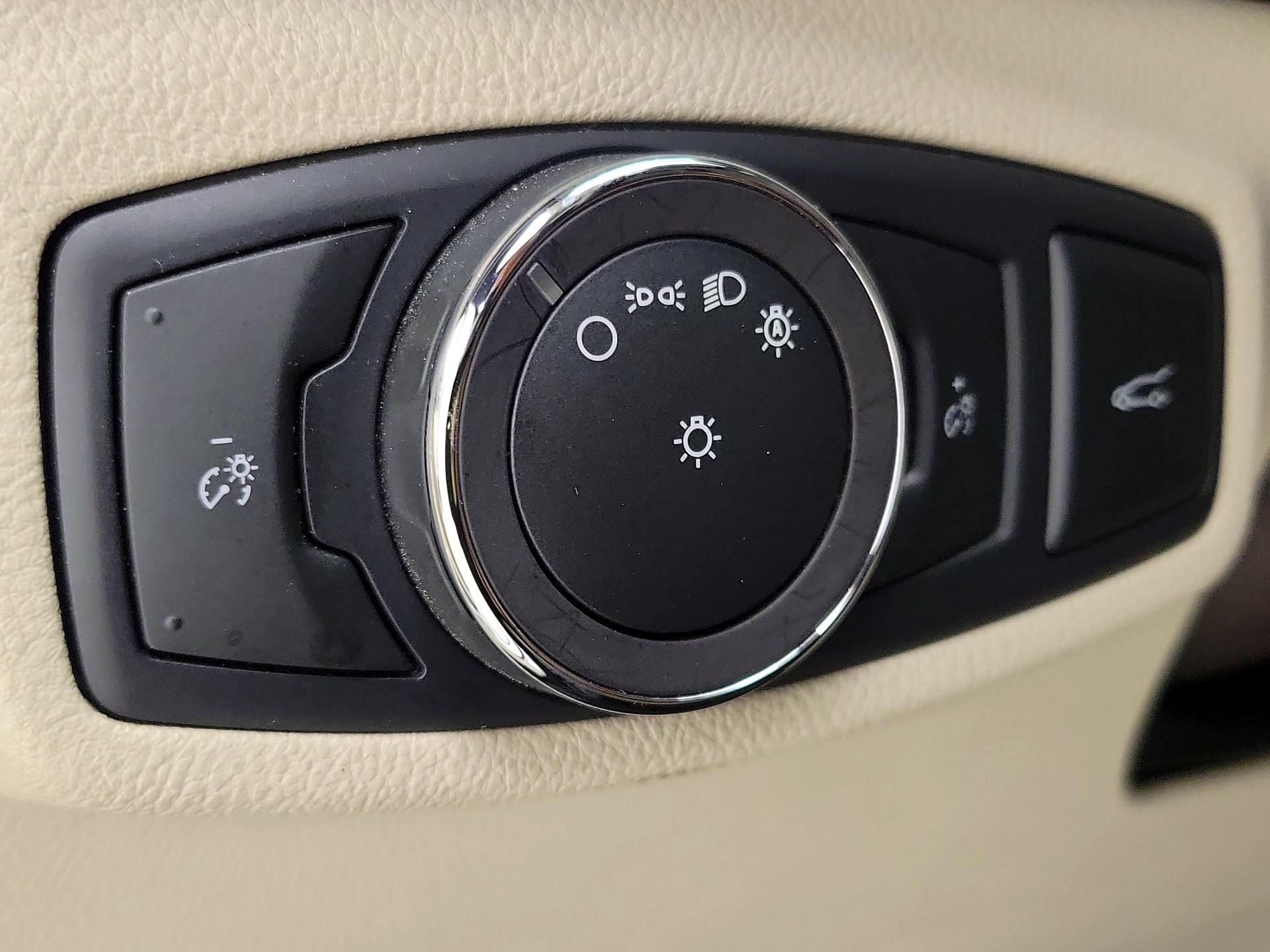 Thumbnail: 2019 Lincoln MKC - 13