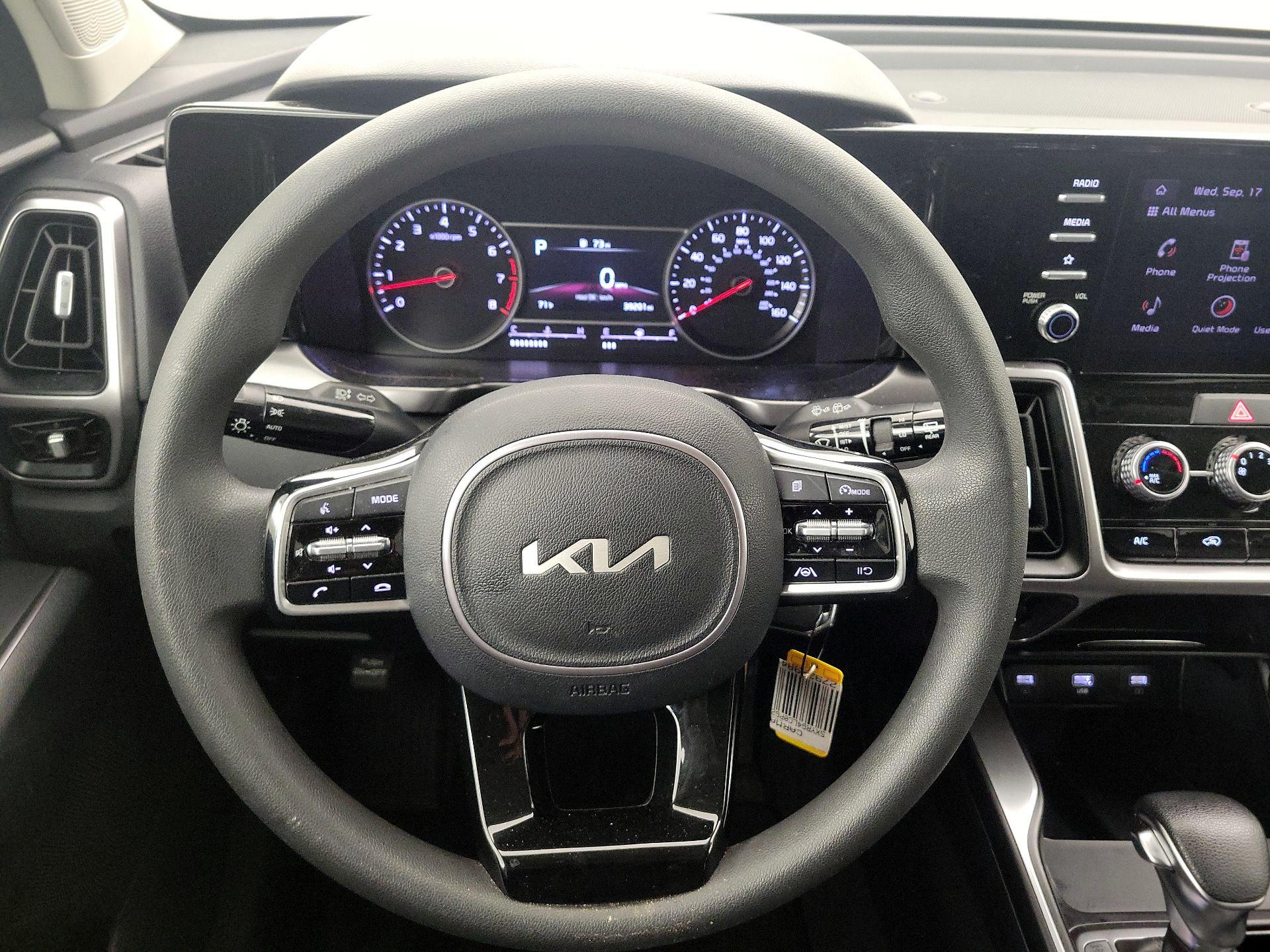 Thumbnail: 2023 Kia Sorento - 10