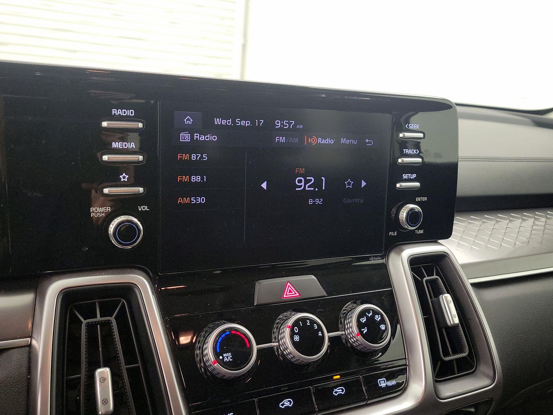 Thumbnail: 2023 Kia Sorento - 15