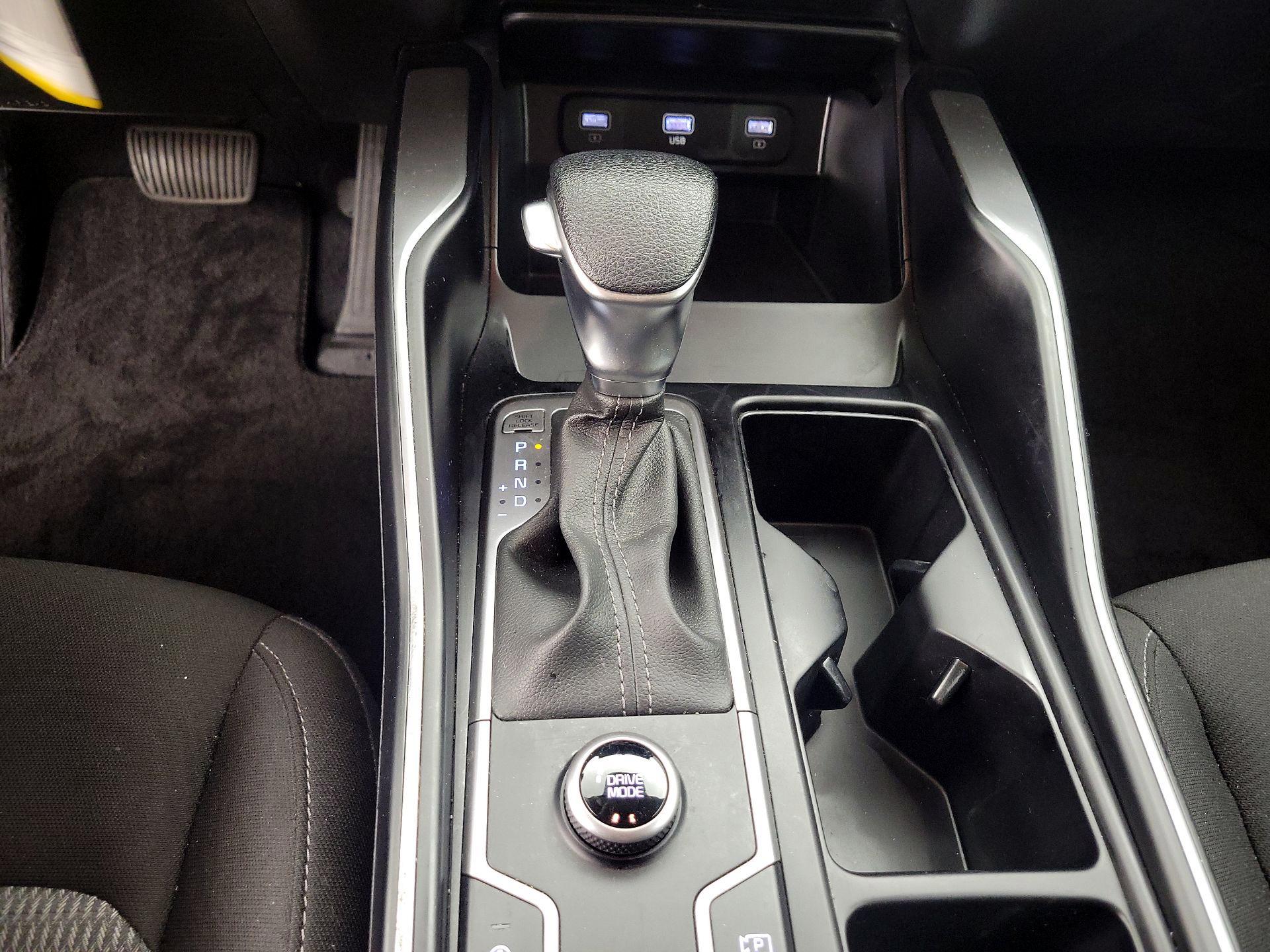 Thumbnail: 2023 Kia Sorento - 17