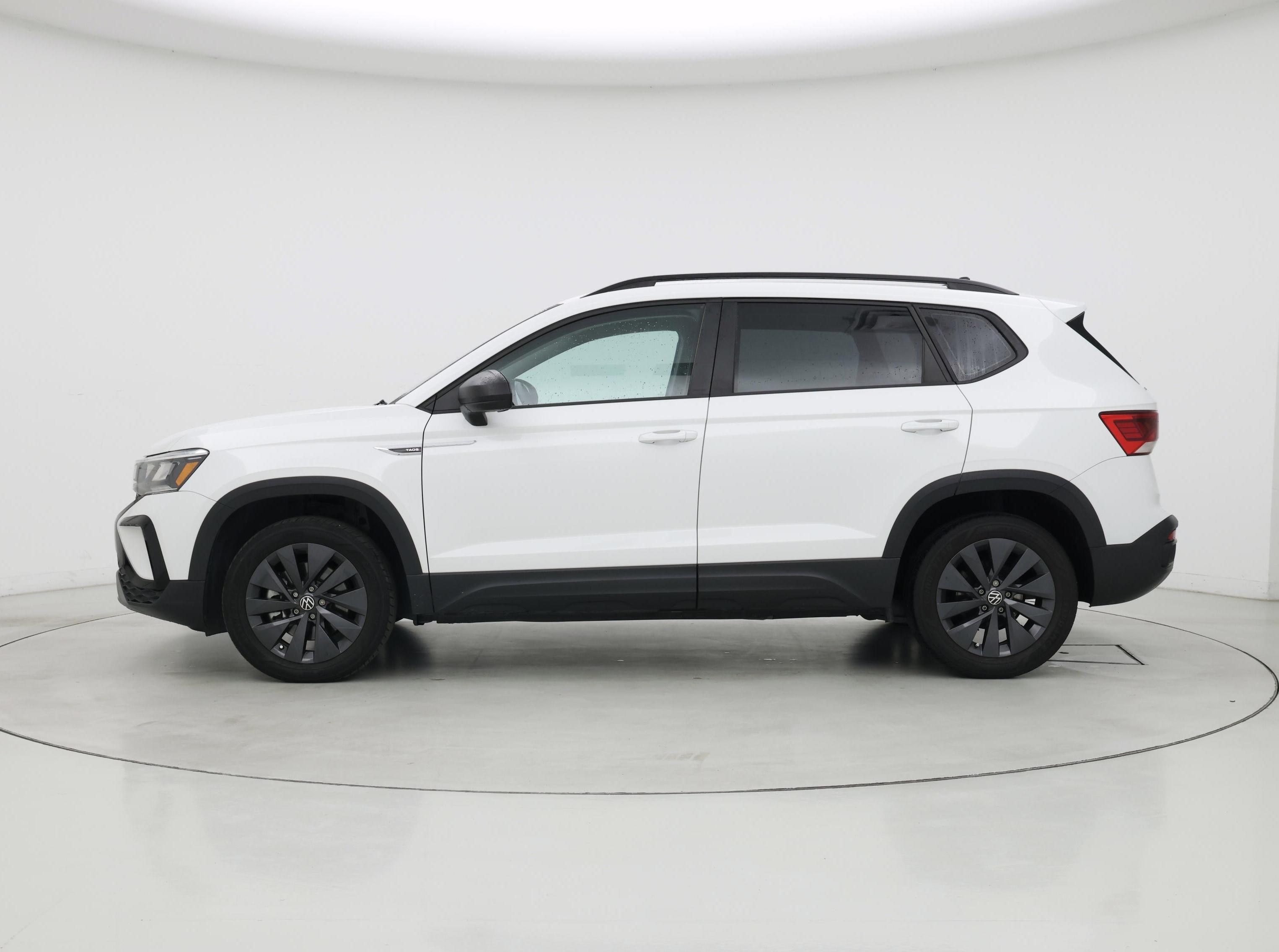 Thumbnail: 2023 Volkswagen Taos - 3