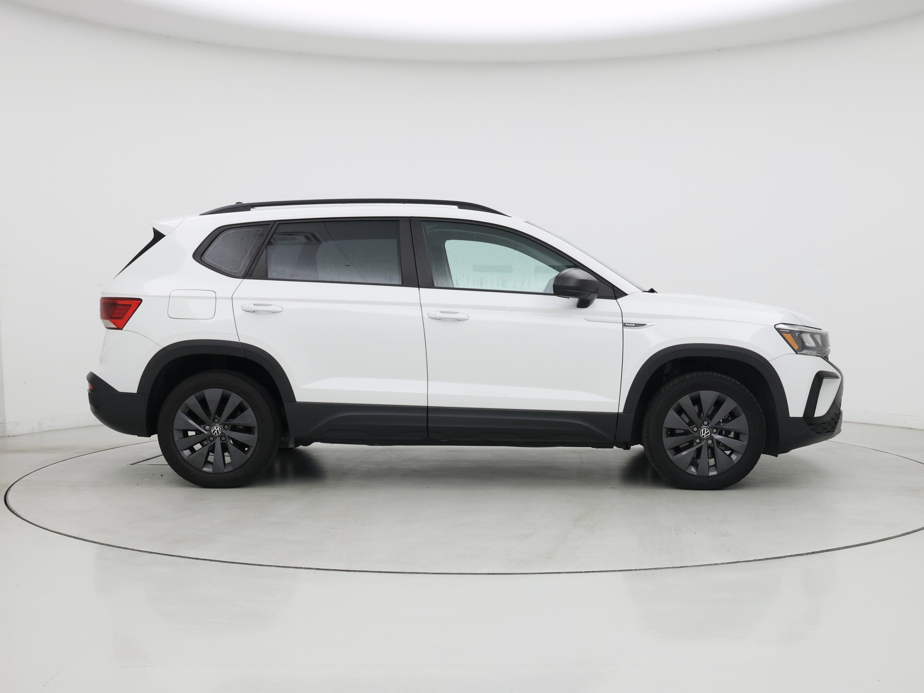Thumbnail: 2023 Volkswagen Taos - 7