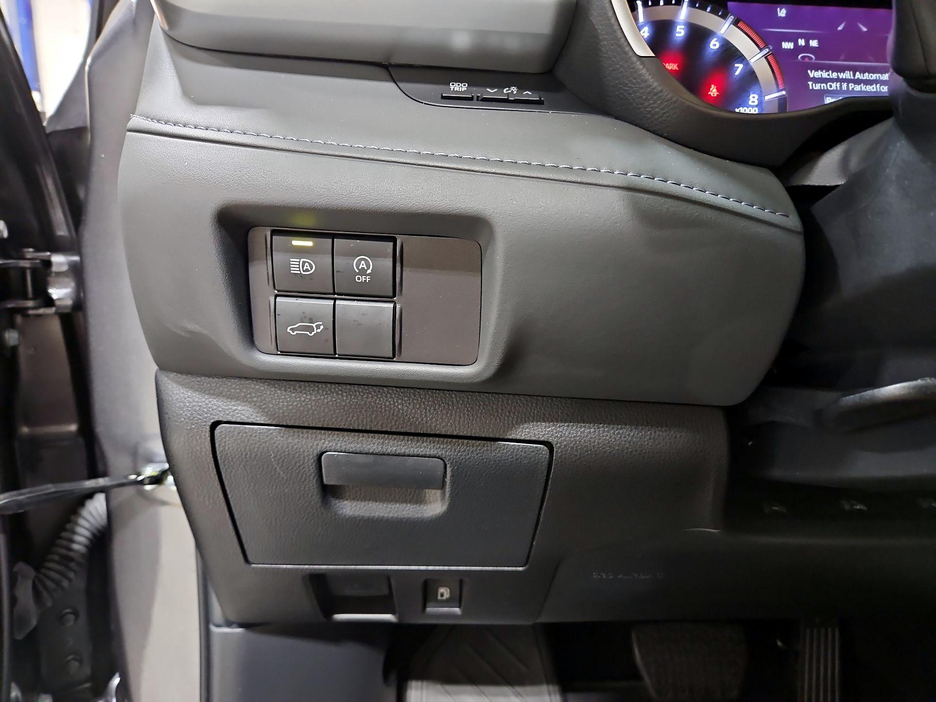 Thumbnail: 2024 Toyota Highlander - 13
