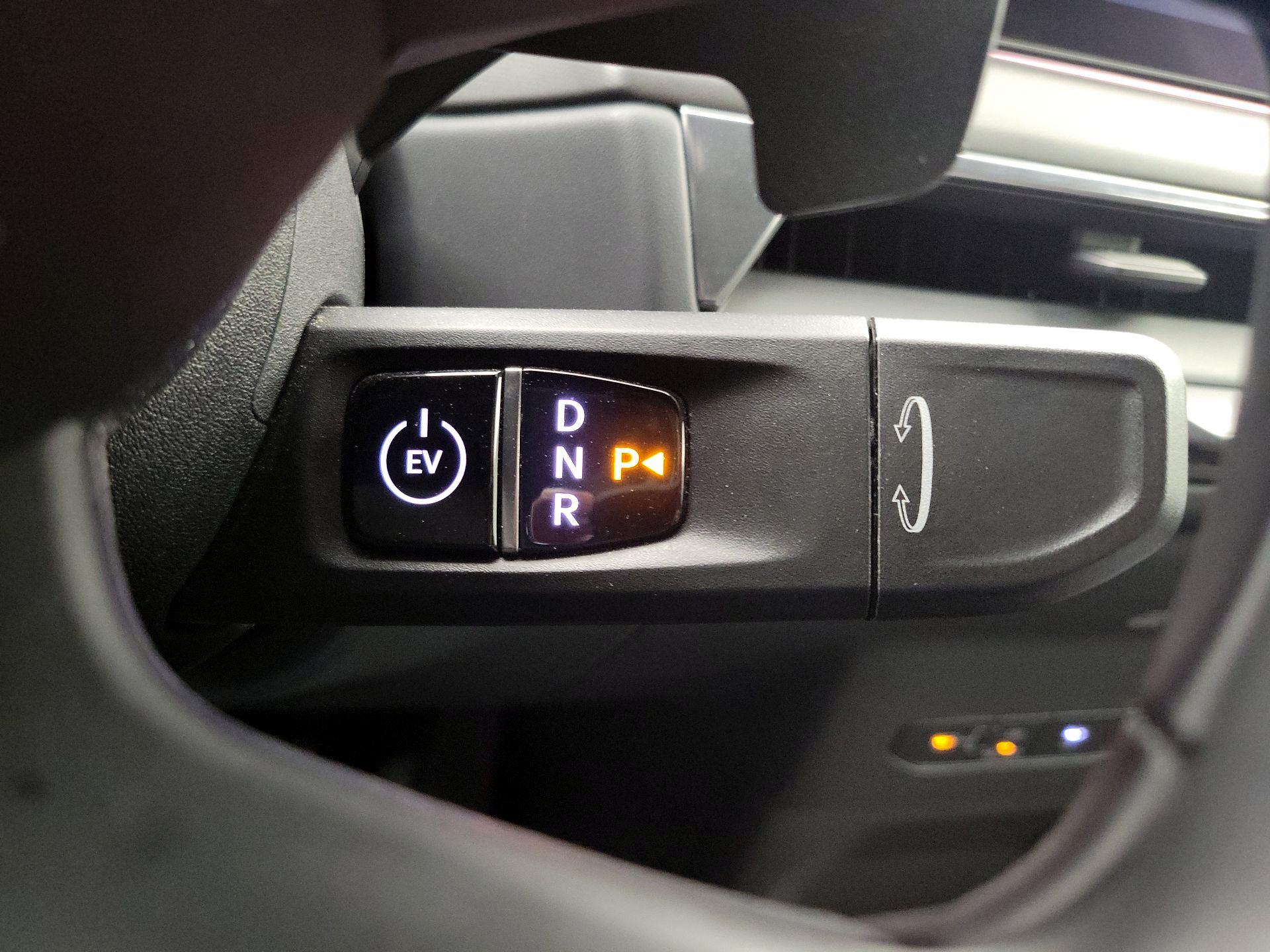 Thumbnail: 2024 Kia EV9 - 18