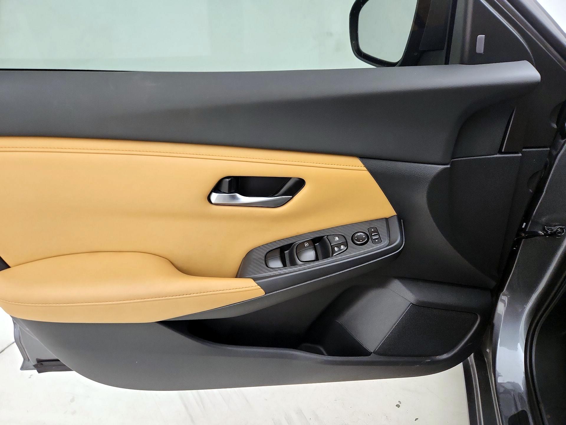 Thumbnail: 2021 Nissan Sentra - 12